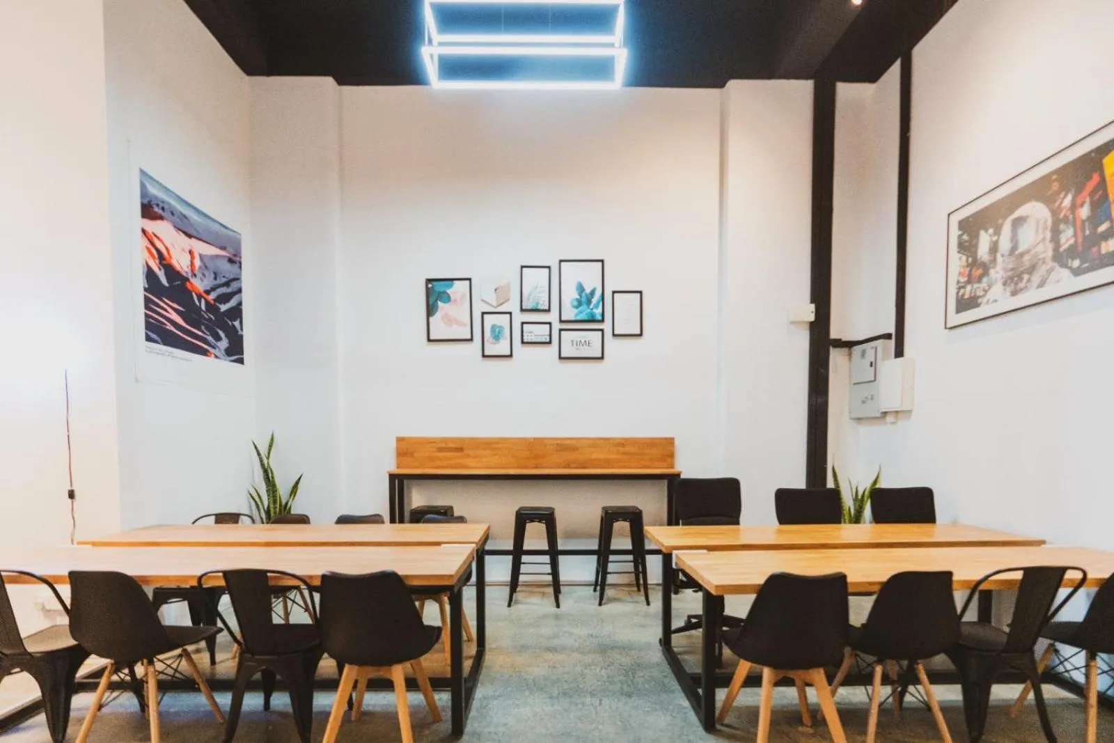 Hashtag.Capsule.Hostel