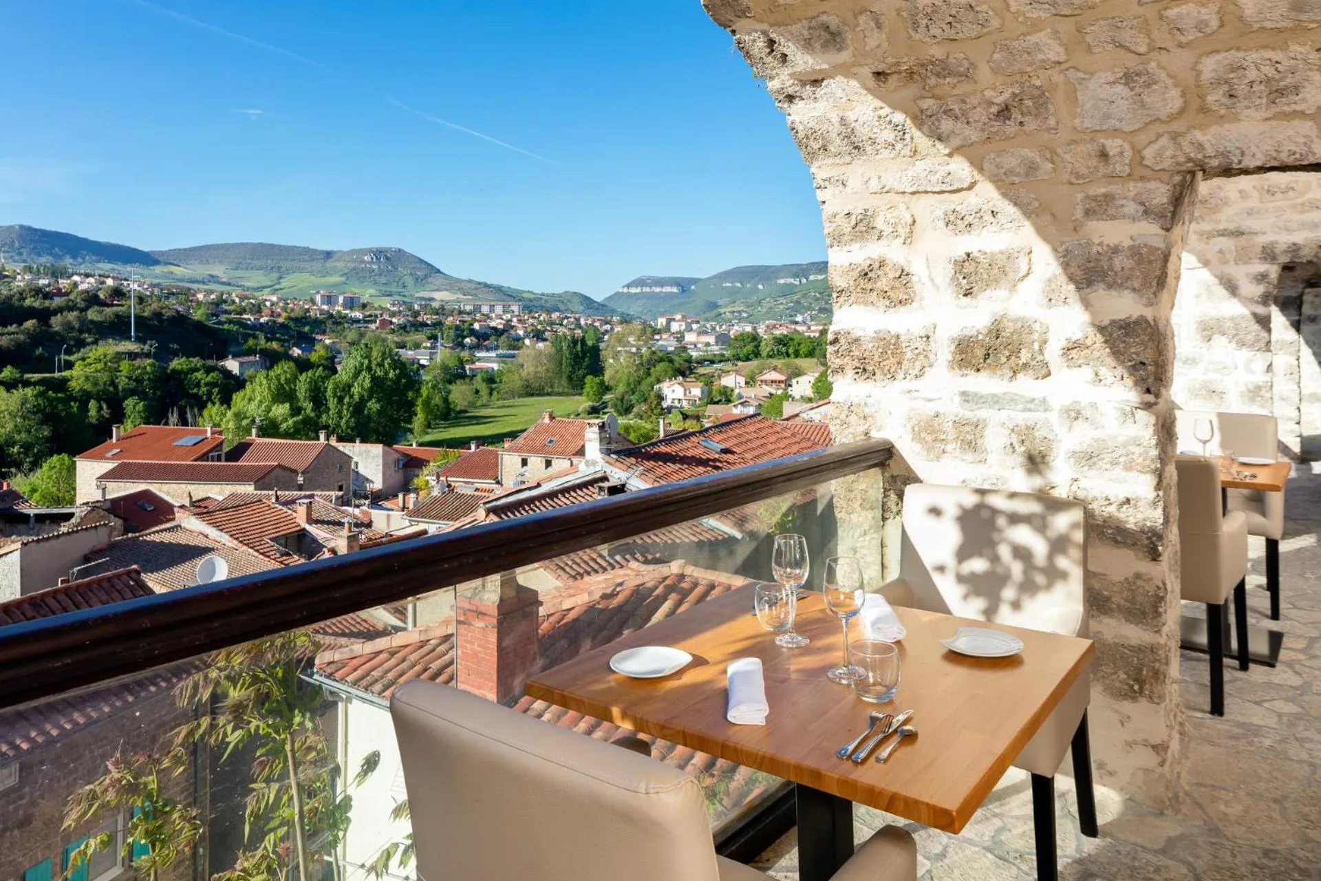 Restaurant/places to eat in Chateau de Creissels