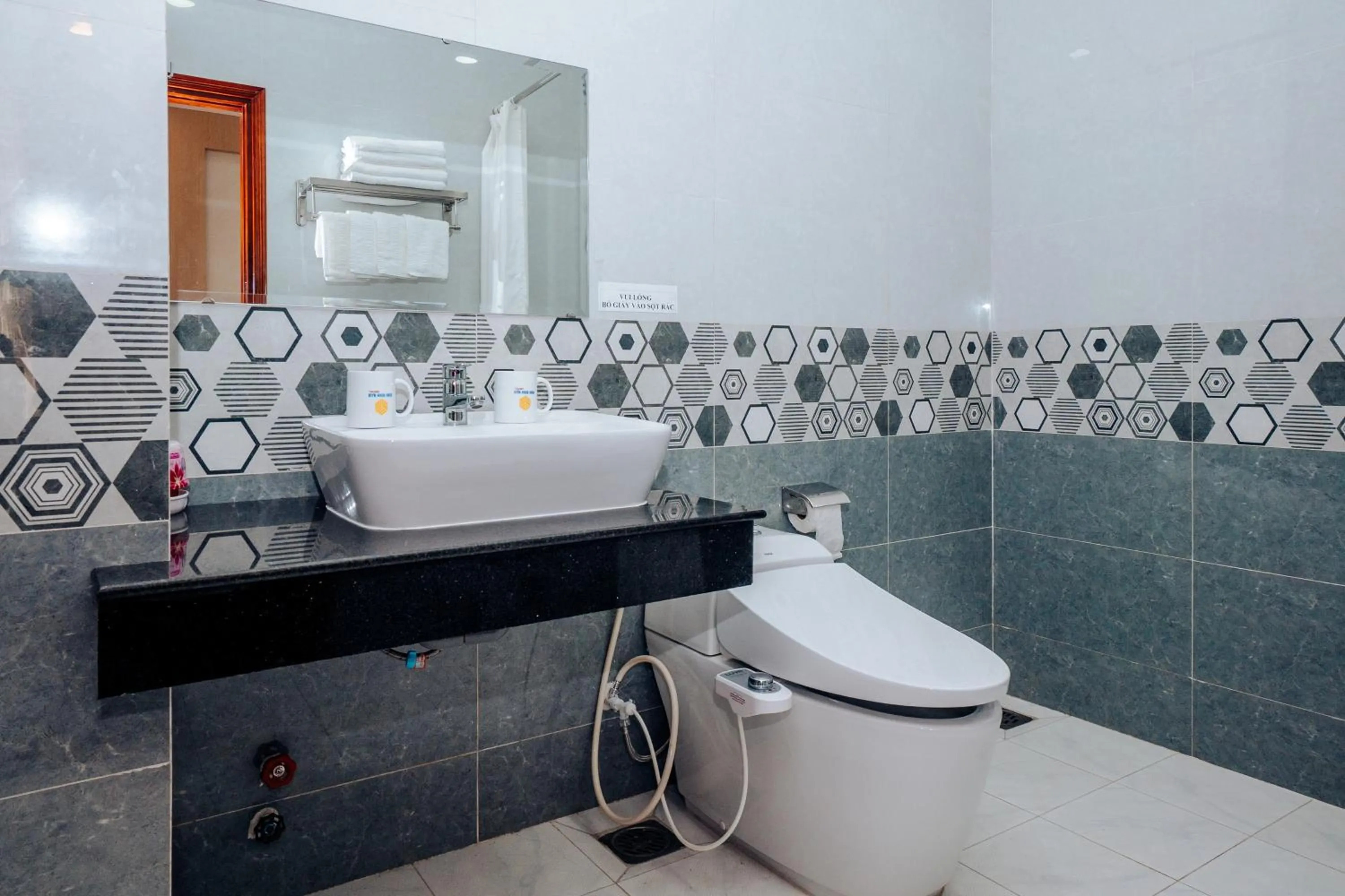 Bathroom in Minh Minh Nam Hotel