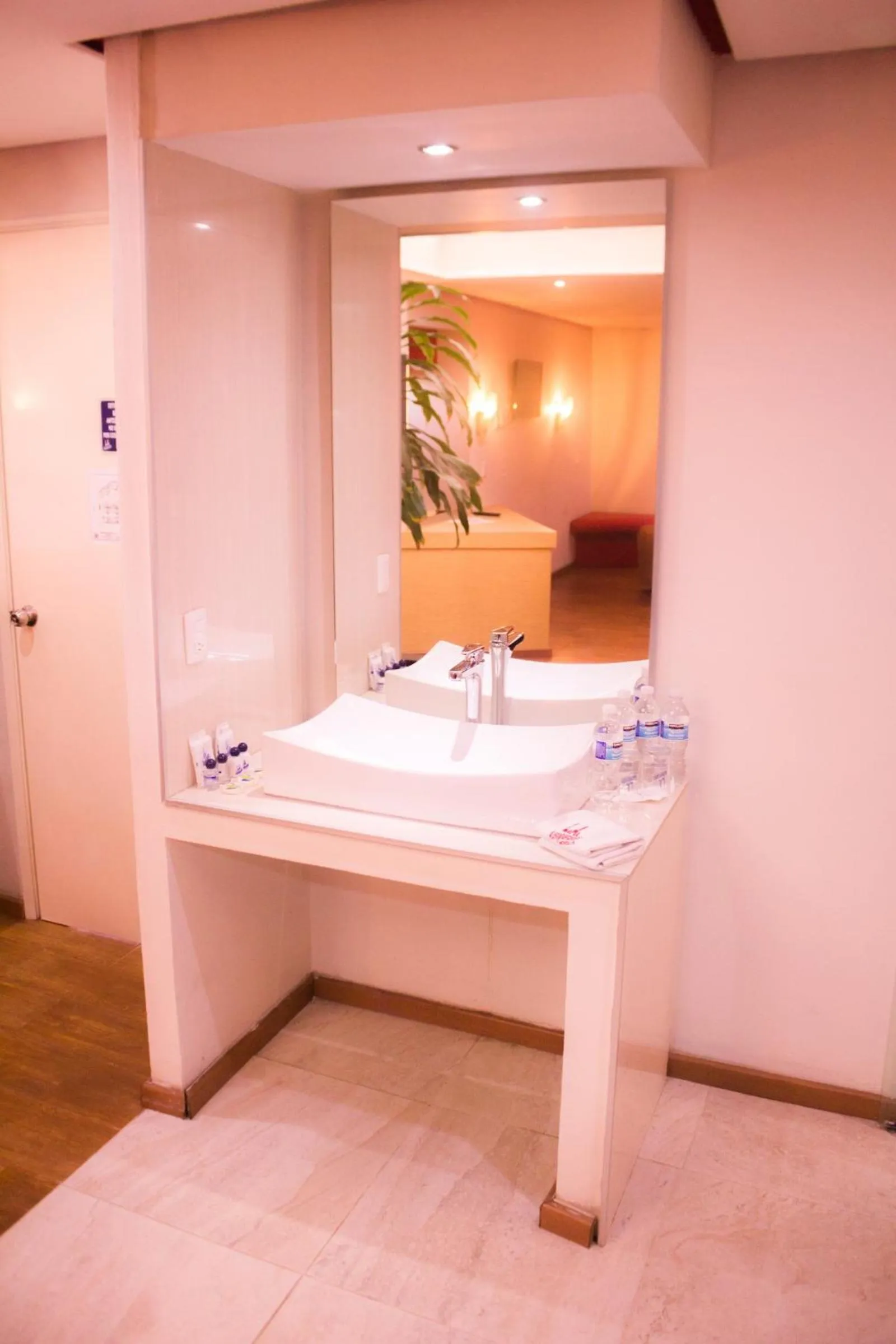 Bathroom in Motel LA Autoparador