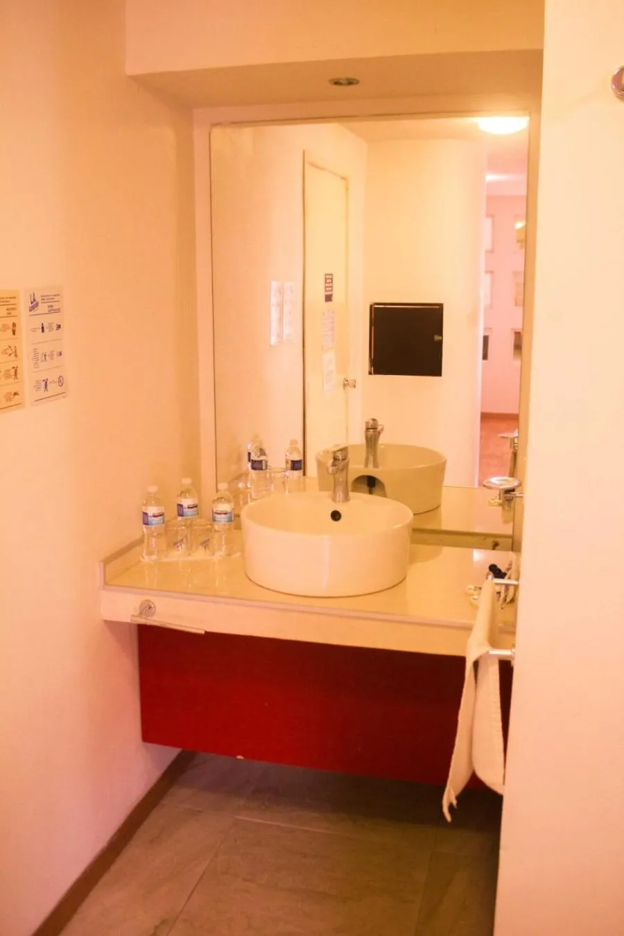 Toilet, Bathroom in Motel LA Autoparador