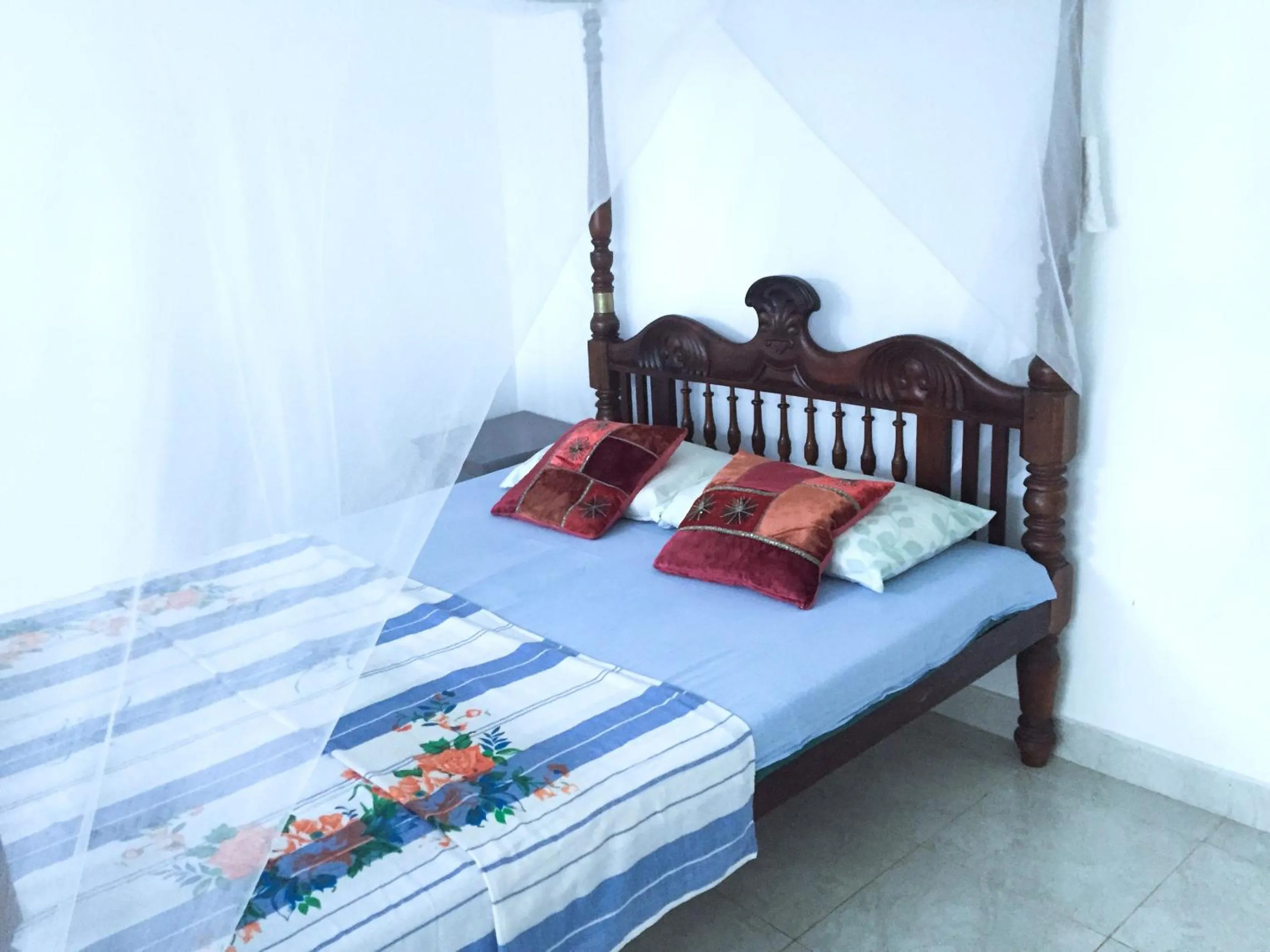 Bed in Hill cottage B&B