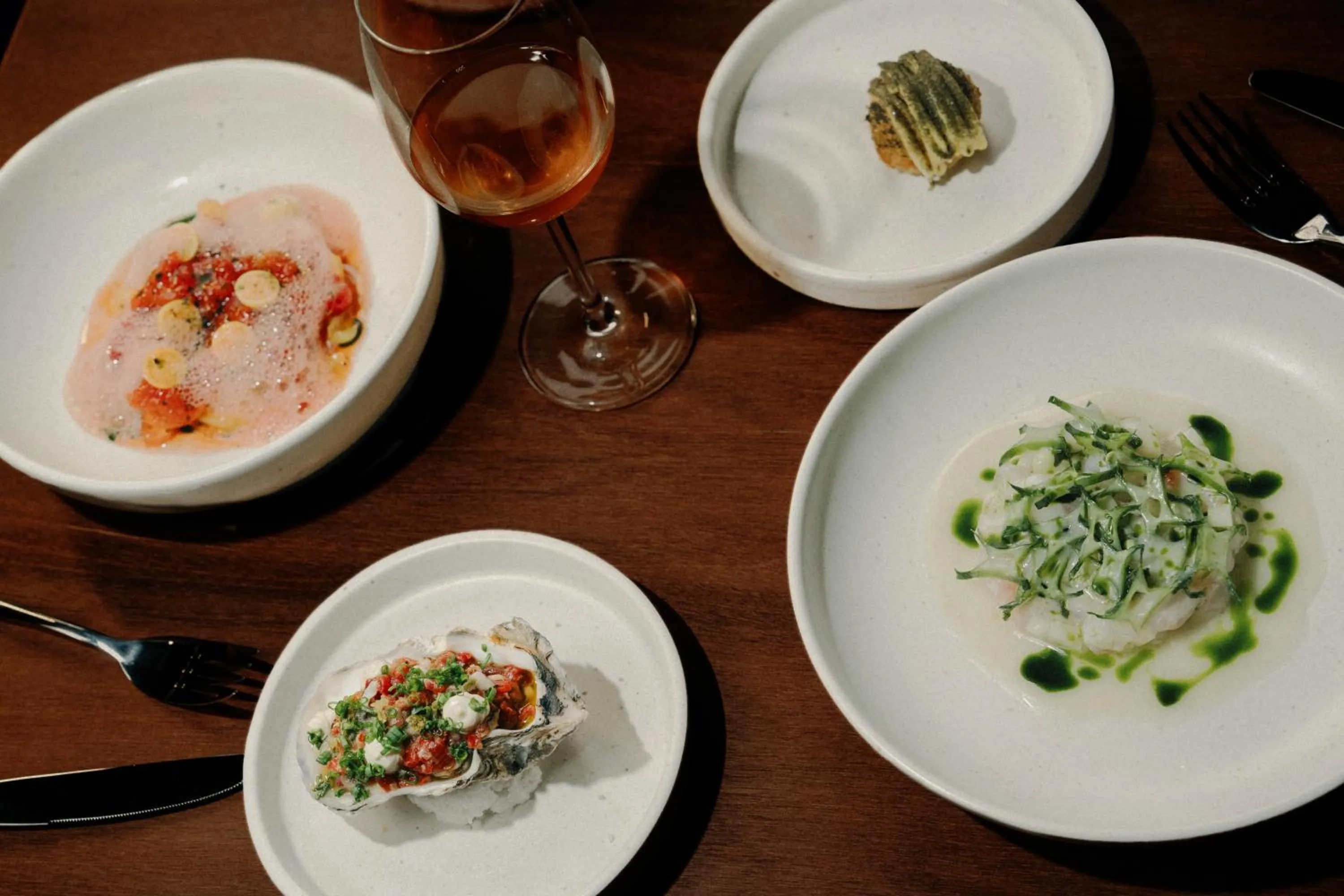 Restaurant/places to eat in Potato Head Suites & Studios