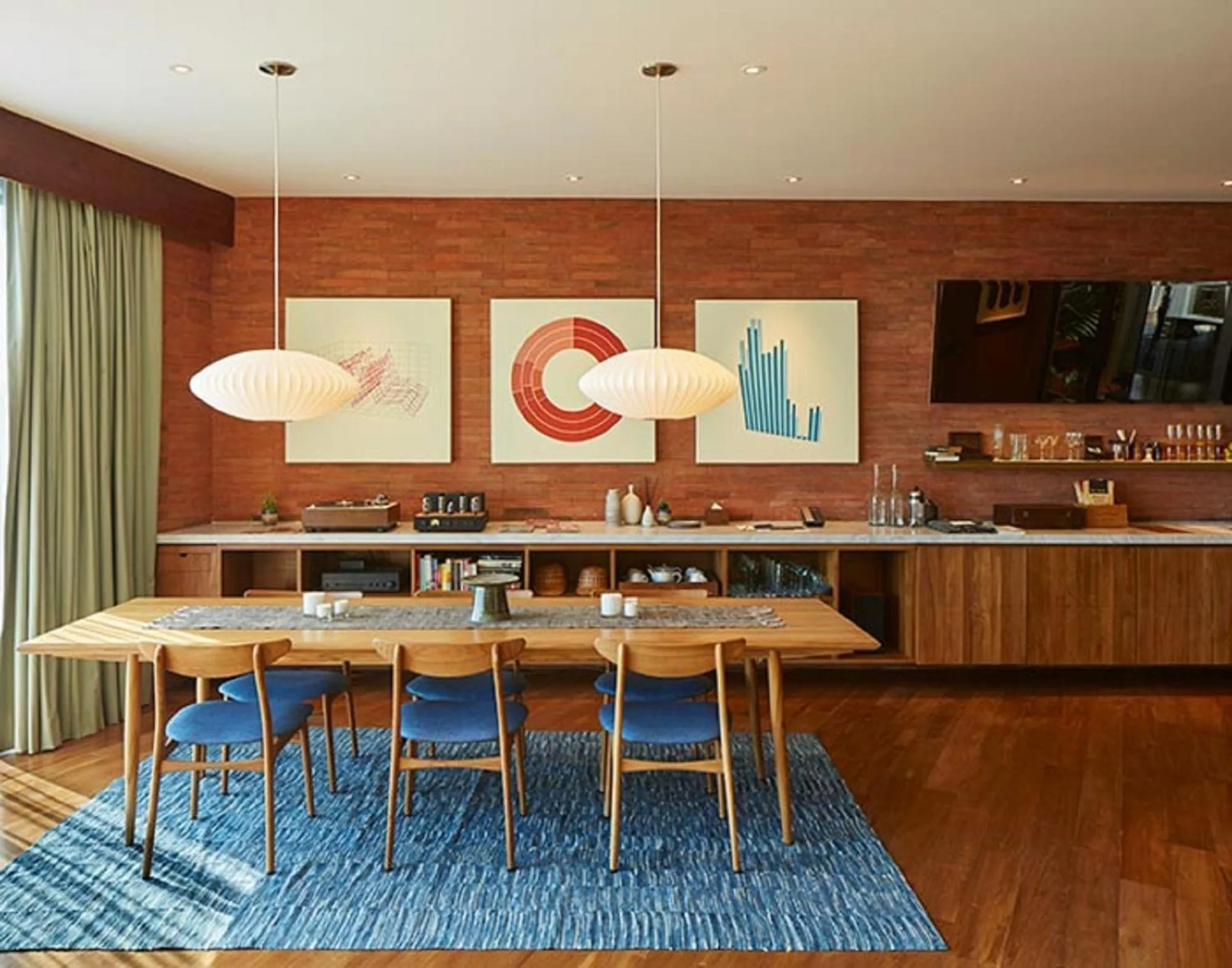 TV and multimedia in Potato Head Suites & Studios