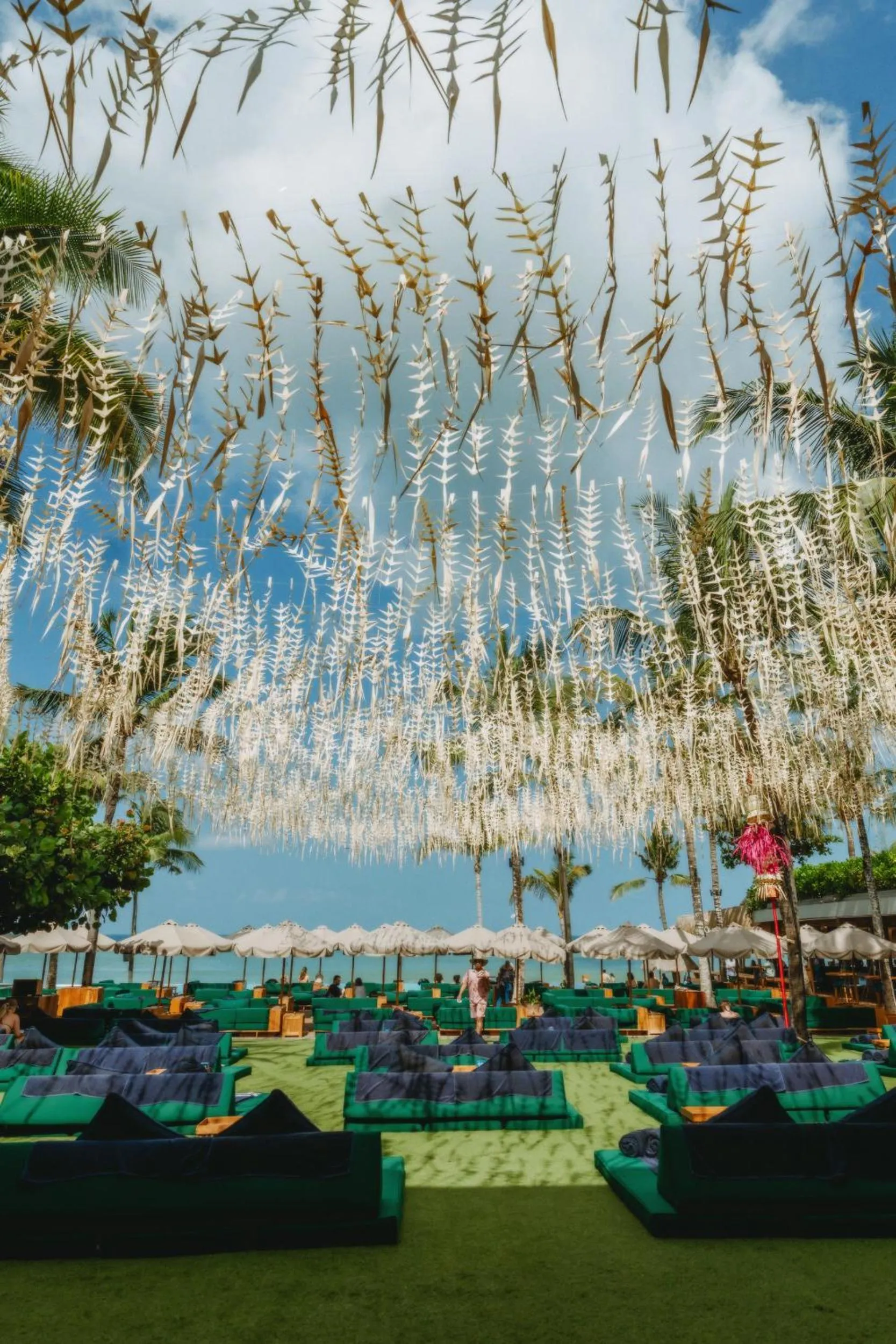 Restaurant/places to eat in Potato Head Suites & Studios