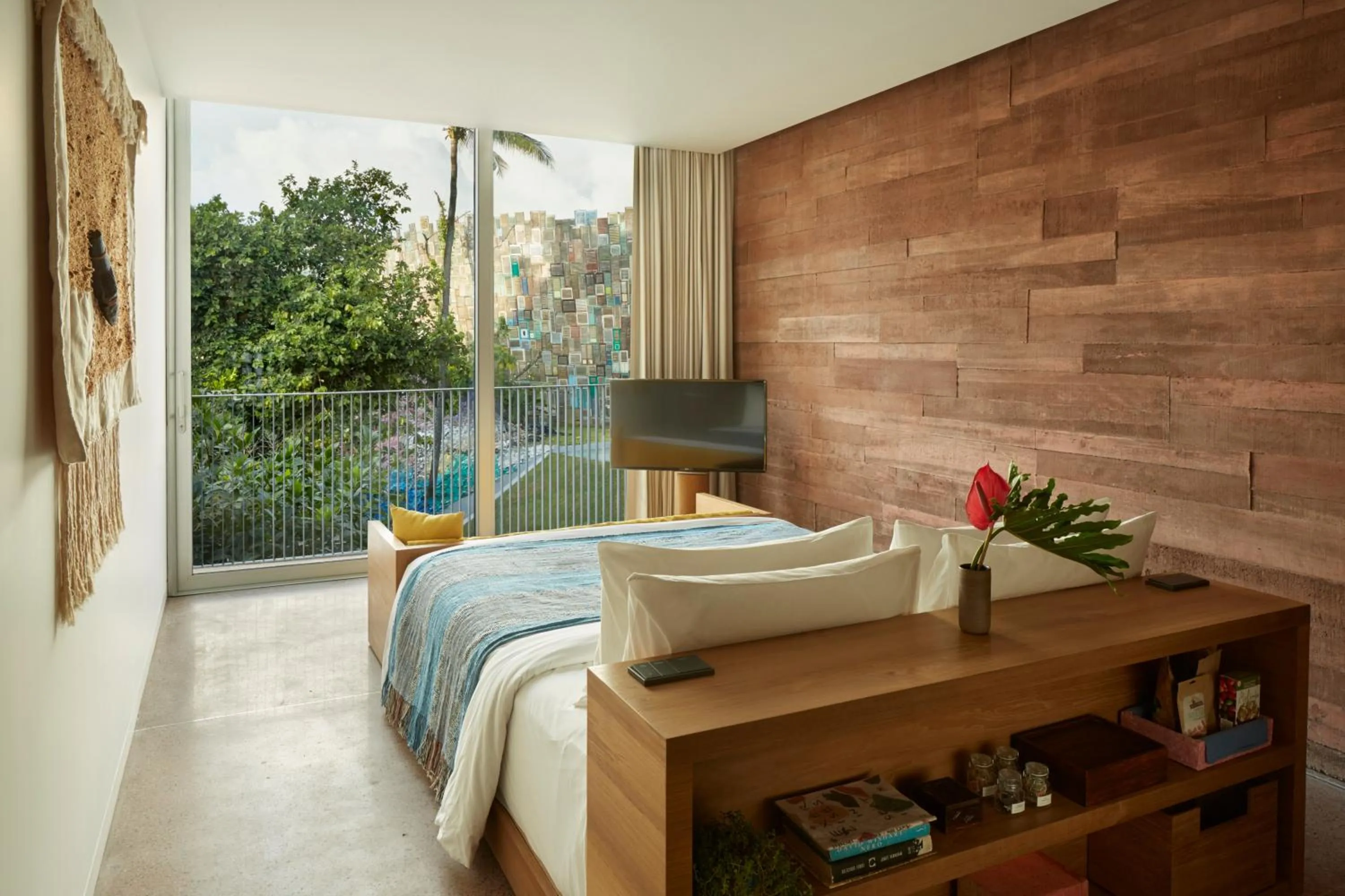 TV and multimedia, Bed in Potato Head Suites & Studios