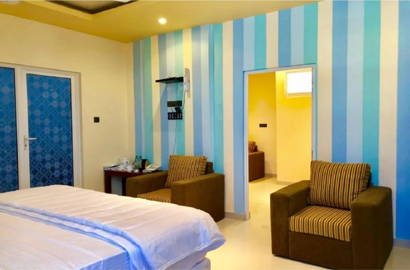 Photo of the whole room, Bed in CONTENTO RETREAT