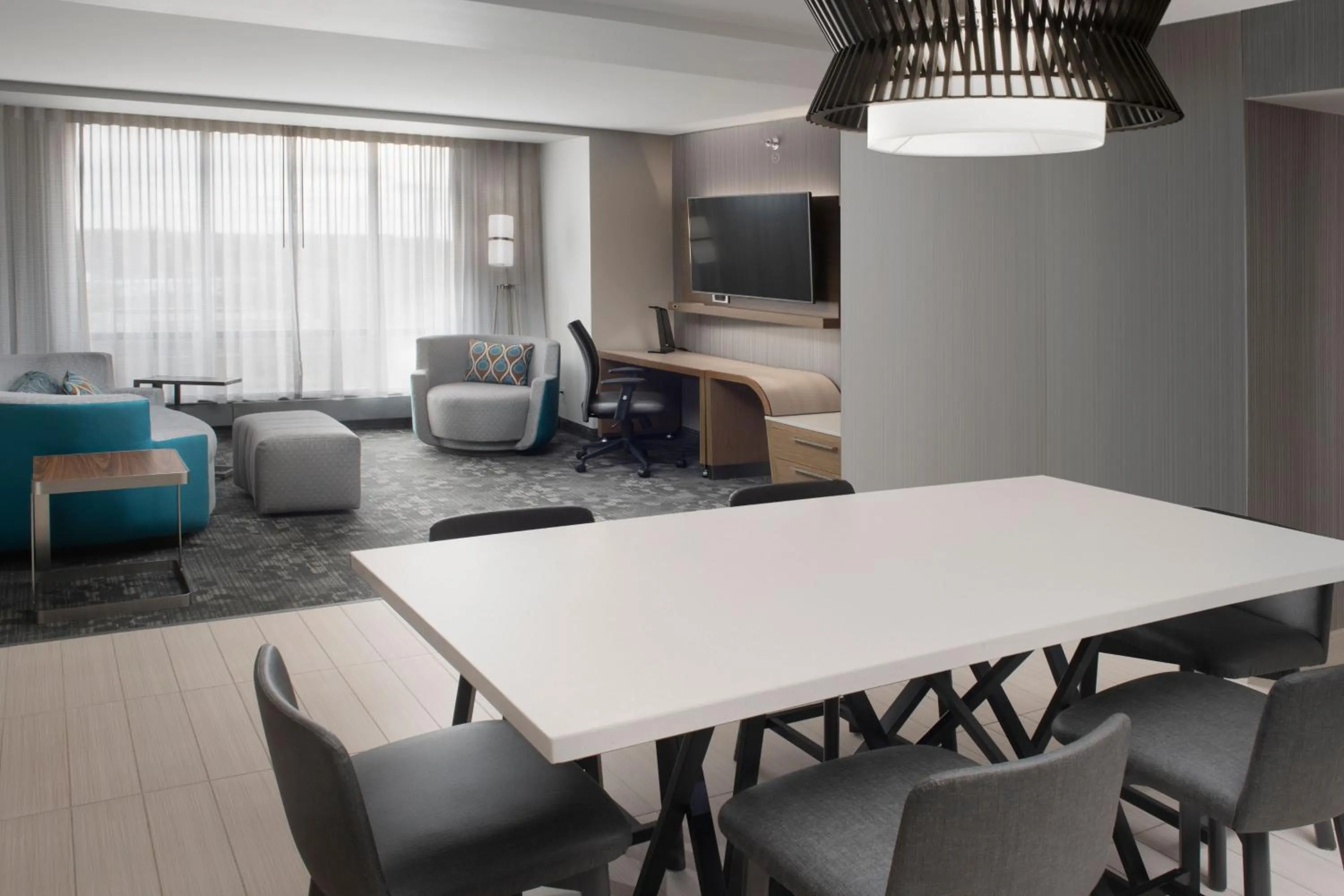 Photo of the whole room in Courtyard by Marriott Edina Bloomington