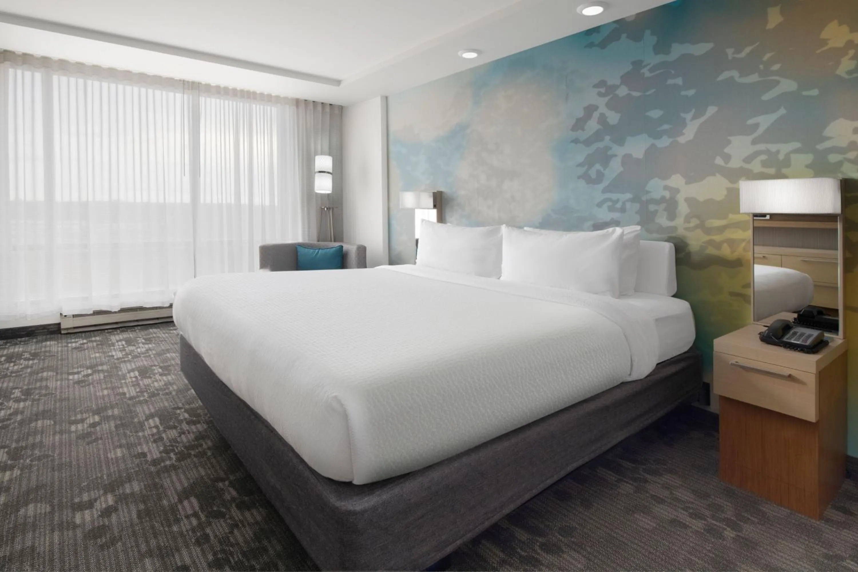 Bedroom, Bed in Courtyard by Marriott Edina Bloomington