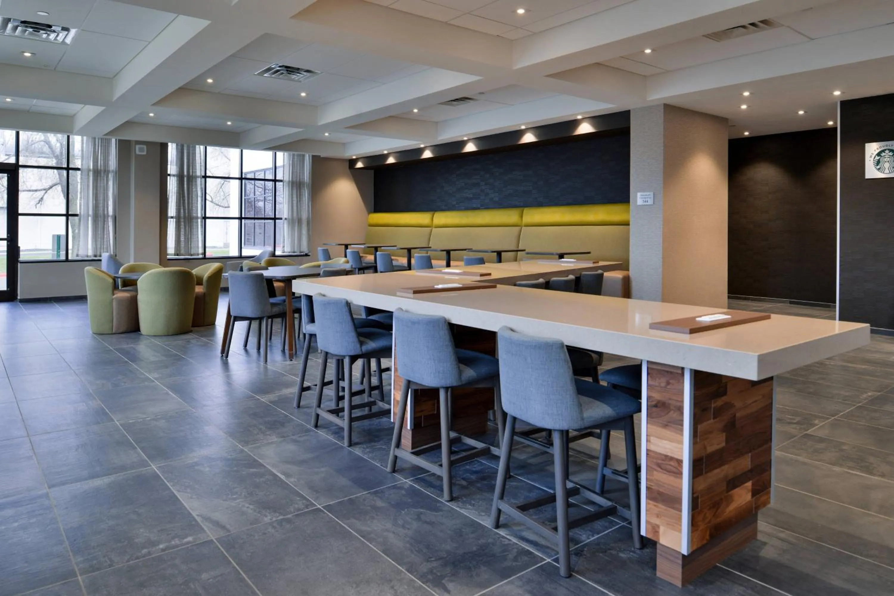 Lobby or reception in Courtyard by Marriott Edina Bloomington