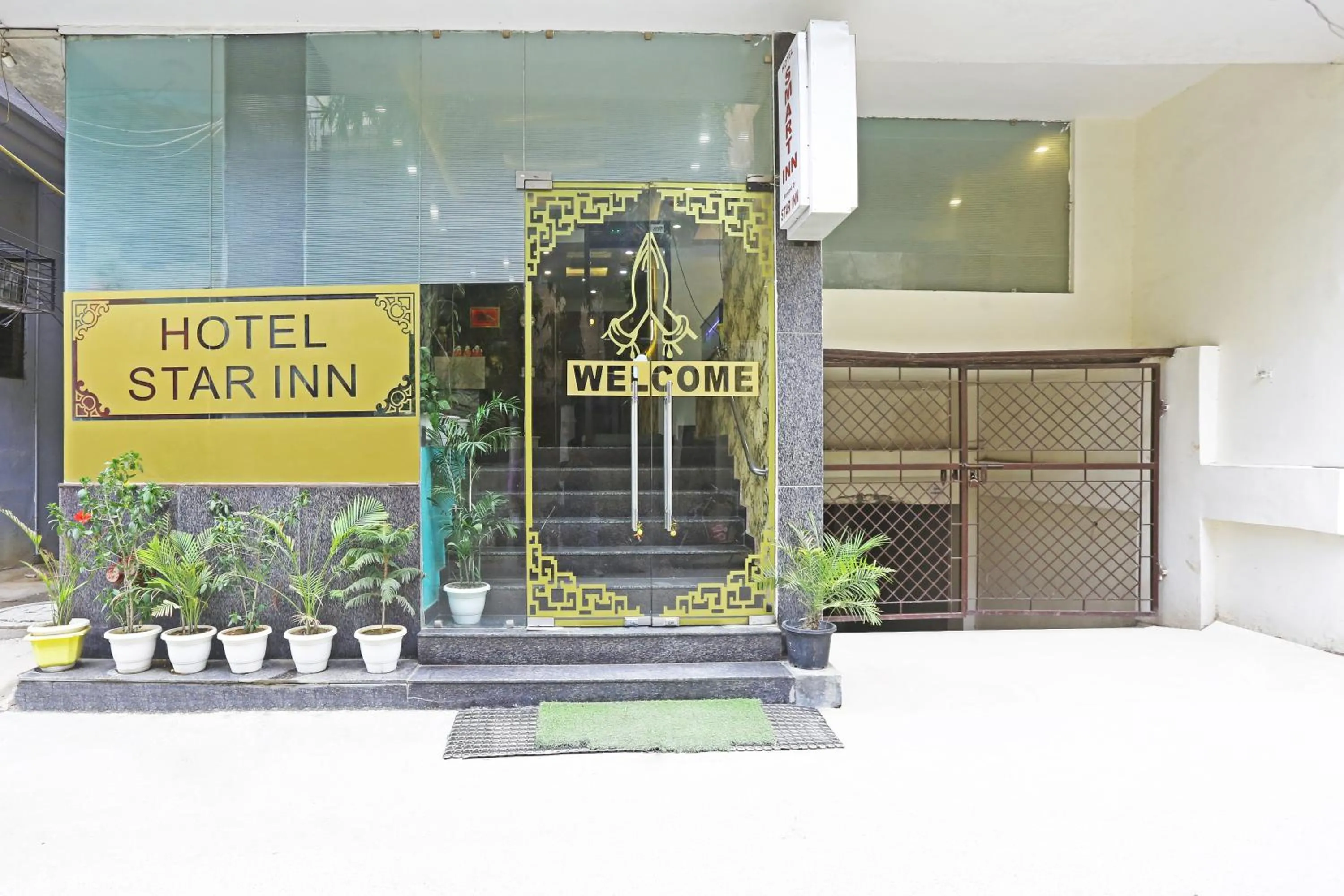 Property building in Hotel Star Inn-Near Delhi Airport