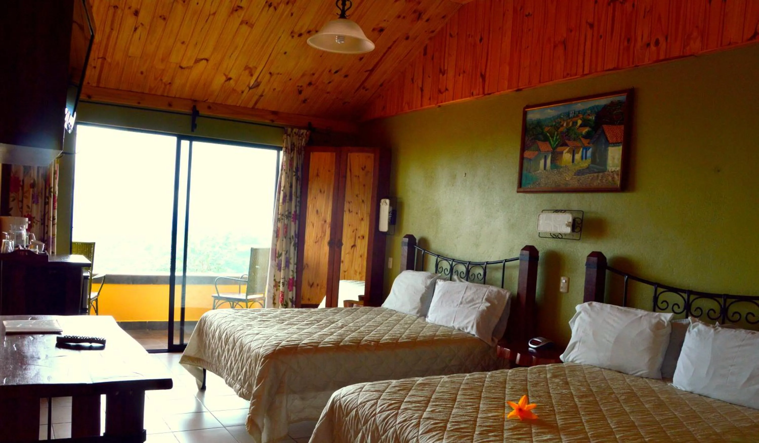 Photo of the whole room in Guayabo Lodge