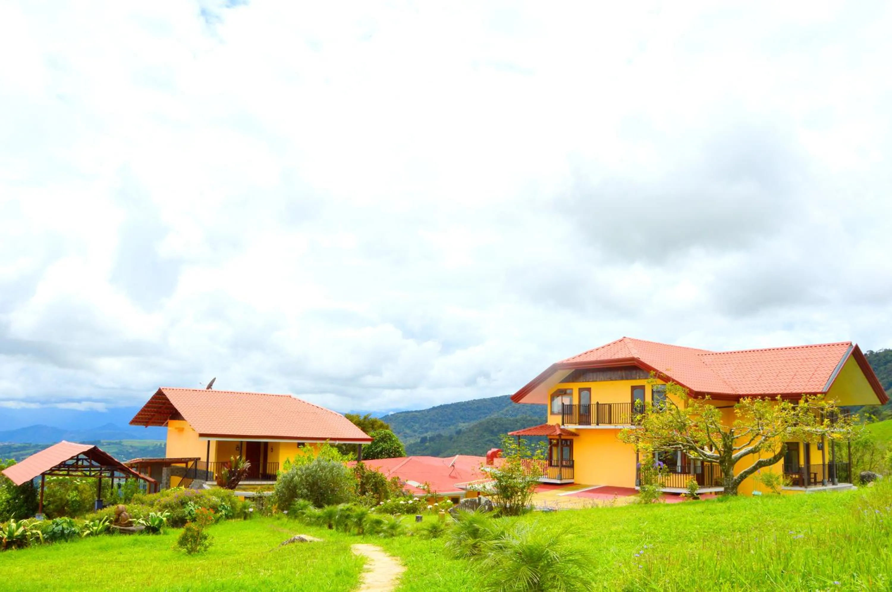 Facade/entrance in Guayabo Lodge