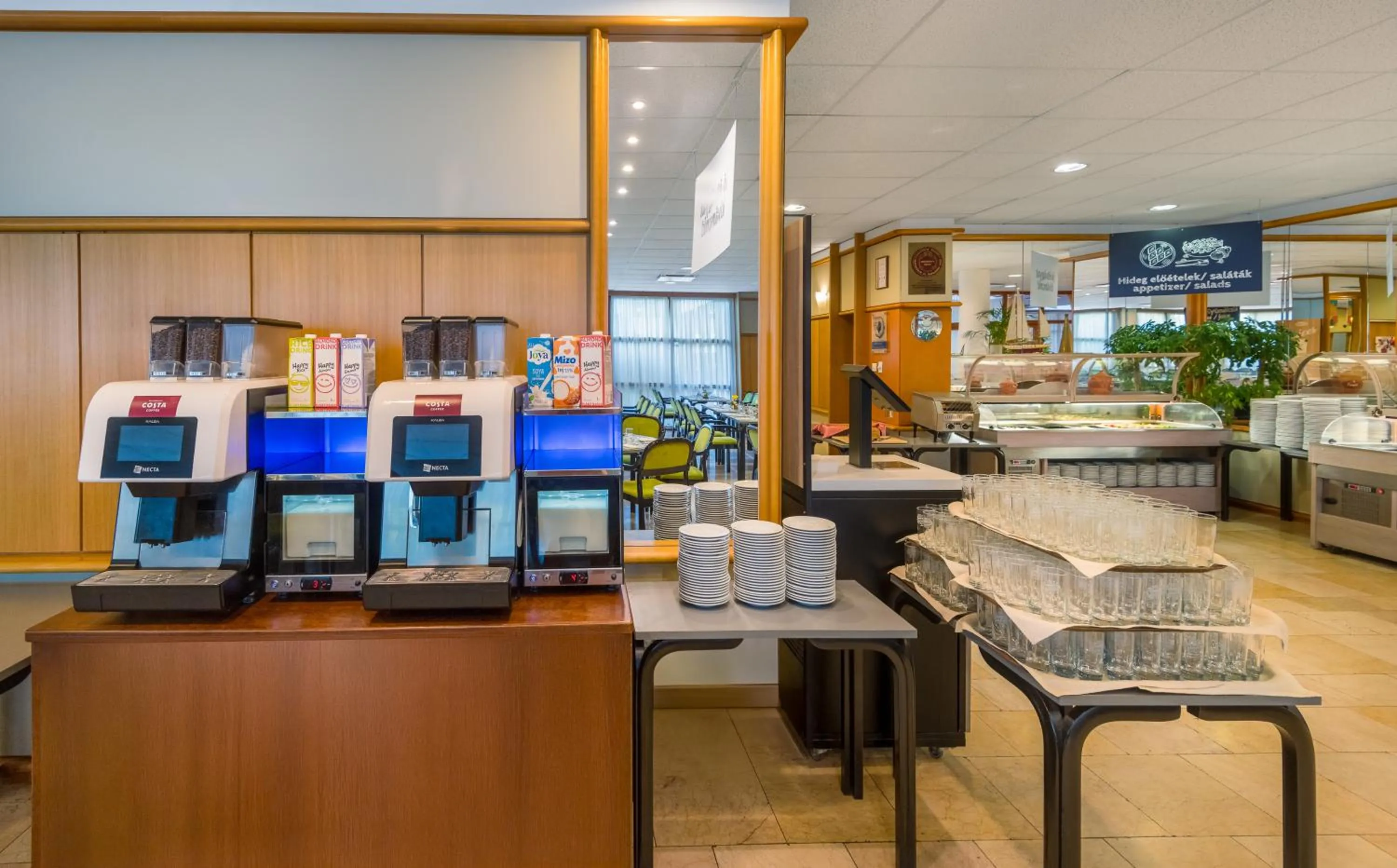 Restaurant/places to eat in Hotel Club Tihany