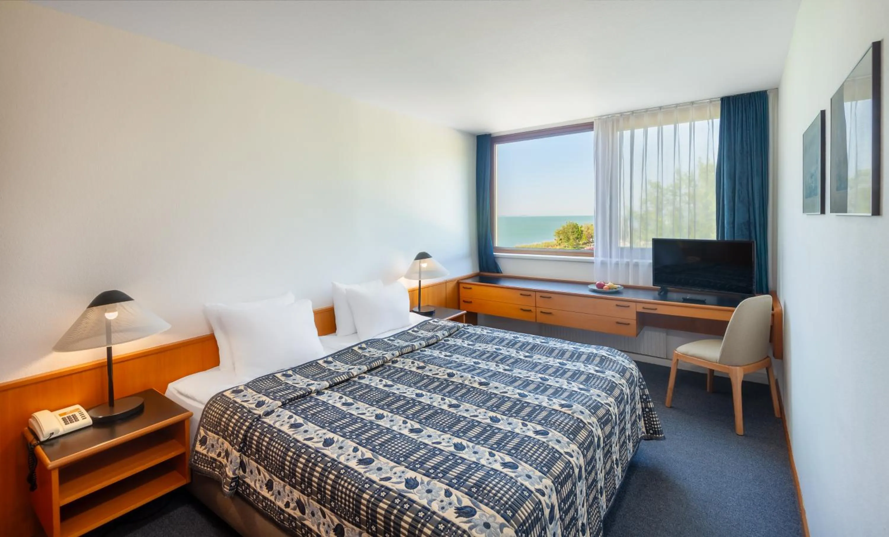 Bedroom, Bed in Hotel Club Tihany