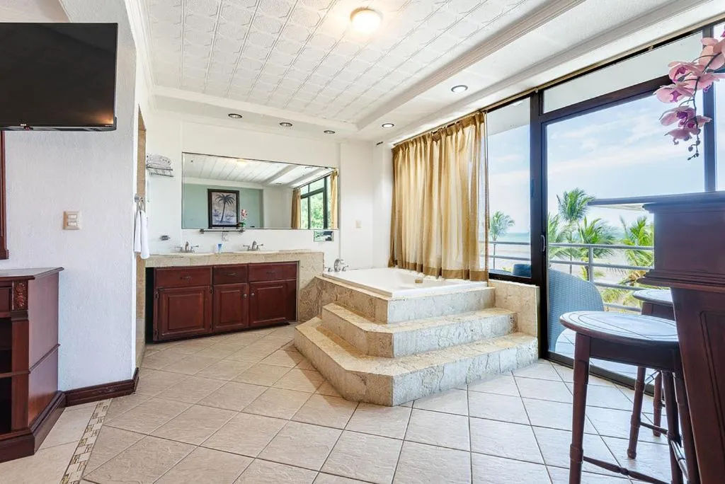 Paradise Jaco Beach Front