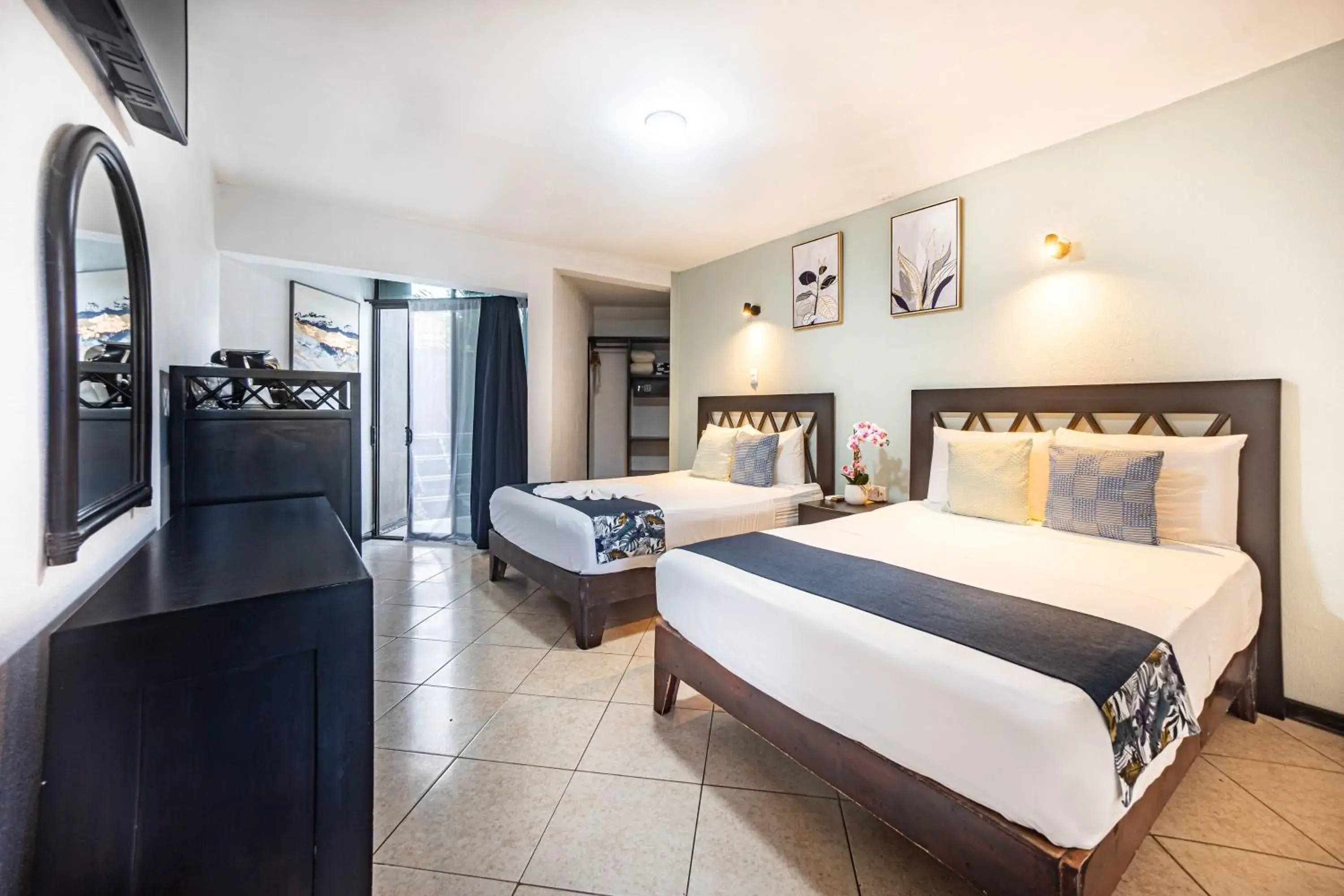 Superior Double Room with Two Double Beds in Paradise Jaco Beach Front Superior Double Room with Two Double Beds in Paradise Jaco Beach Front