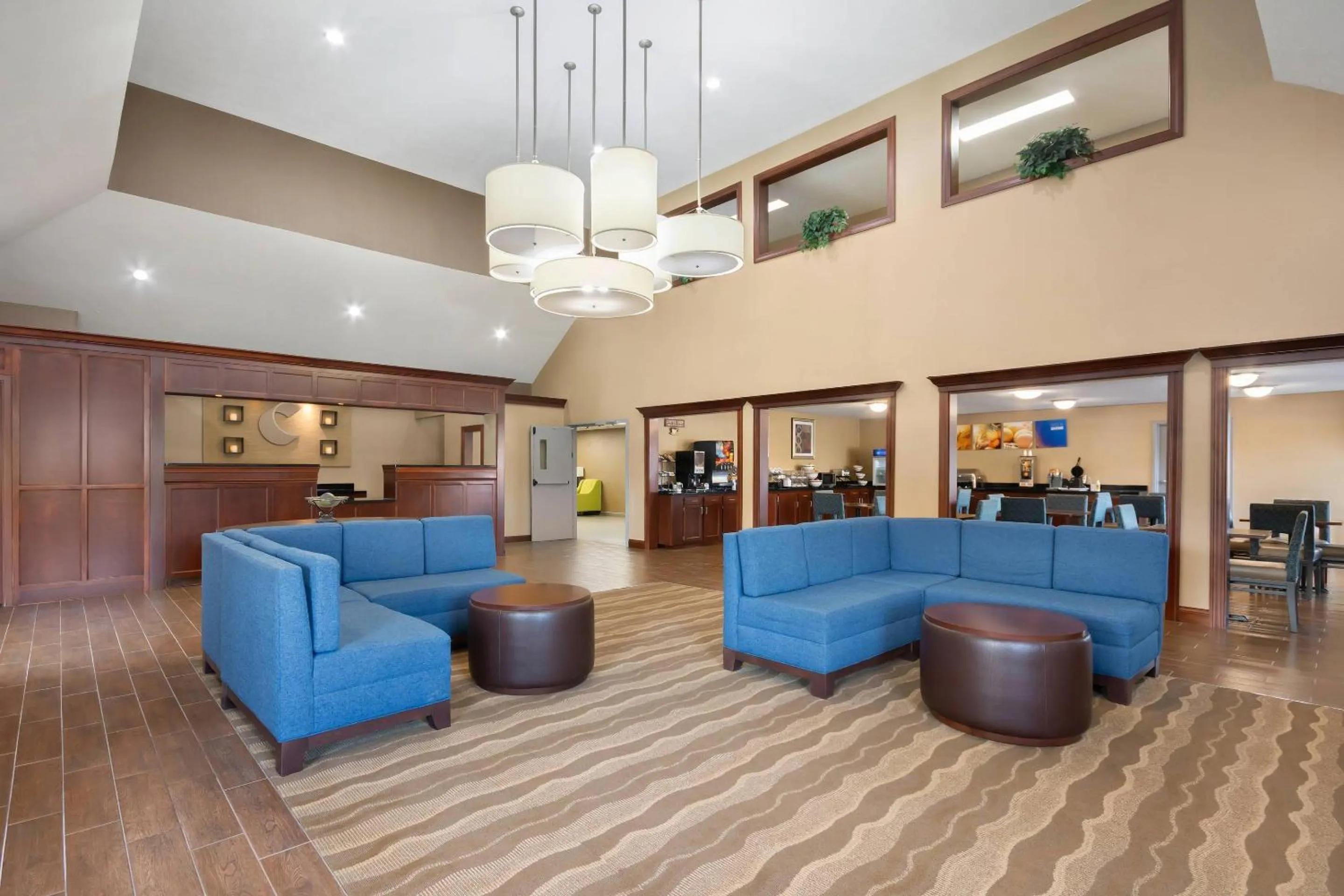 Lobby or reception in Comfort Inn & Suites Cincinnati Eastgate