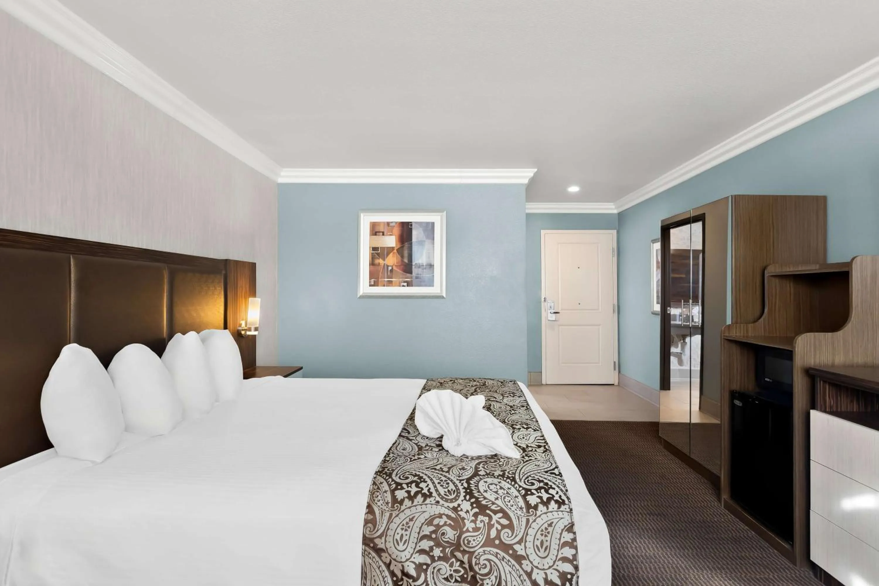 Bedroom, Bed in Best Western University Inn Santa Clara