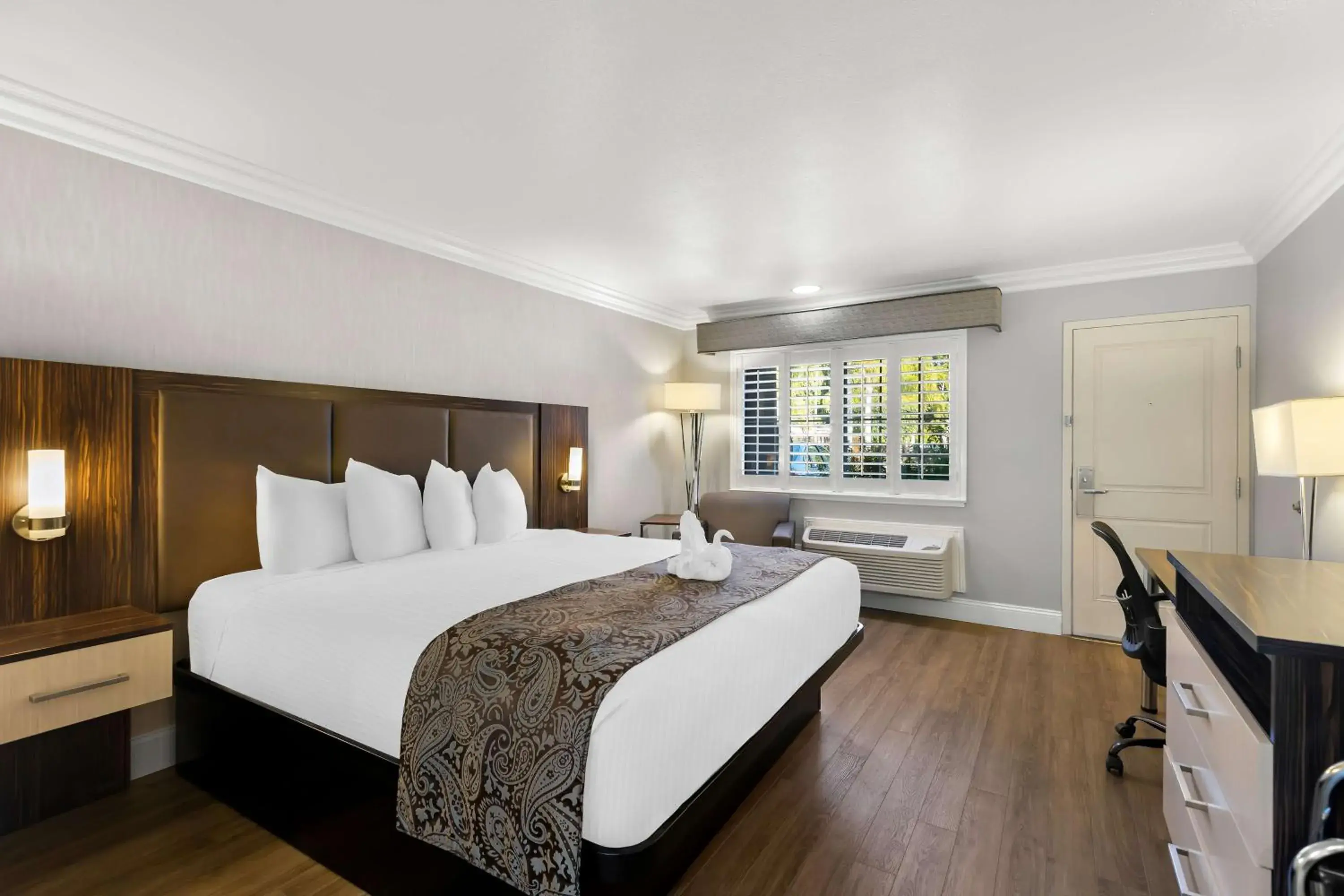 King Room - Non-Smoking in Best Western University Inn Santa Clara King Room - Non-Smoking in Best Western University Inn Santa Clara