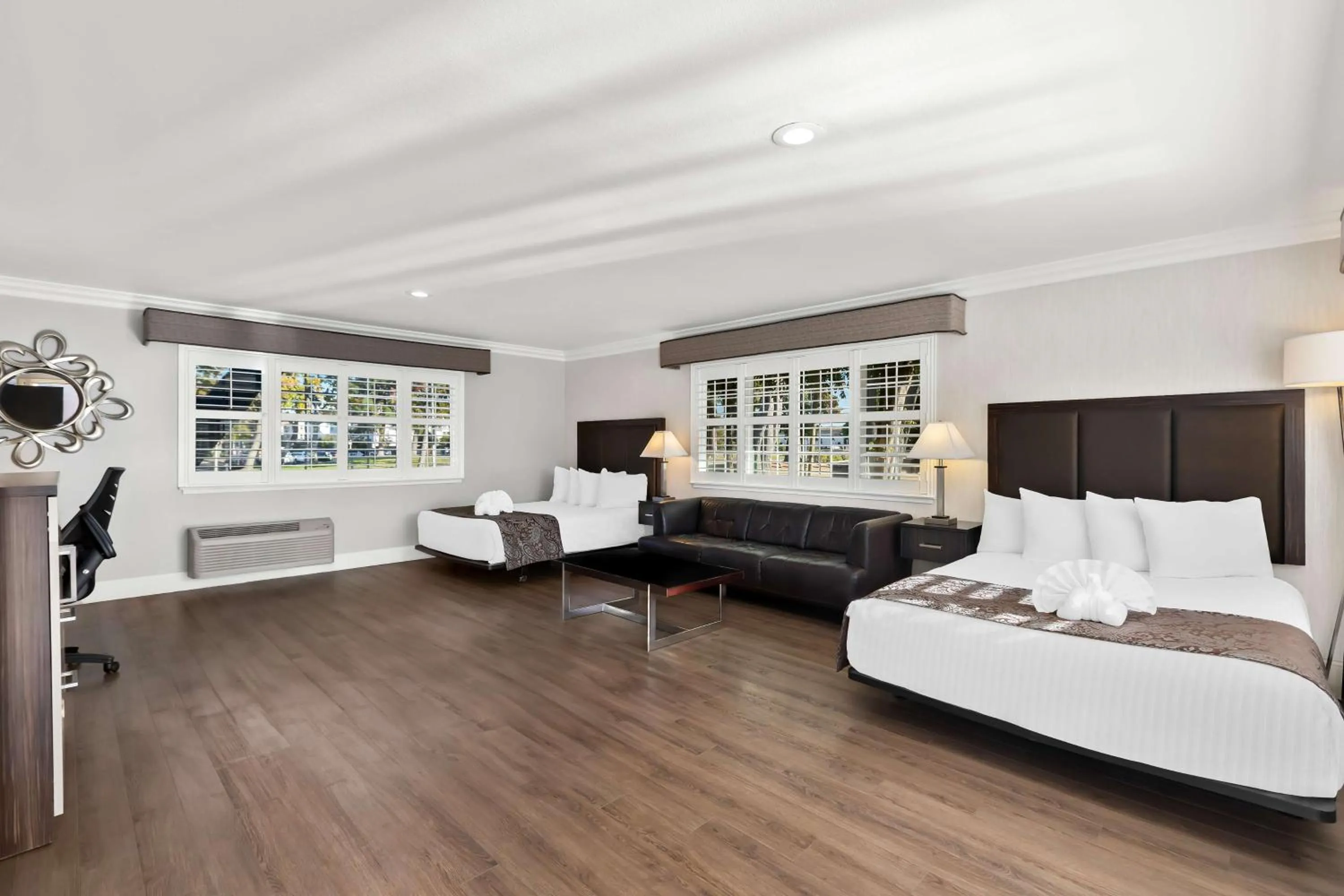 Bedroom, Bed in Best Western University Inn Santa Clara