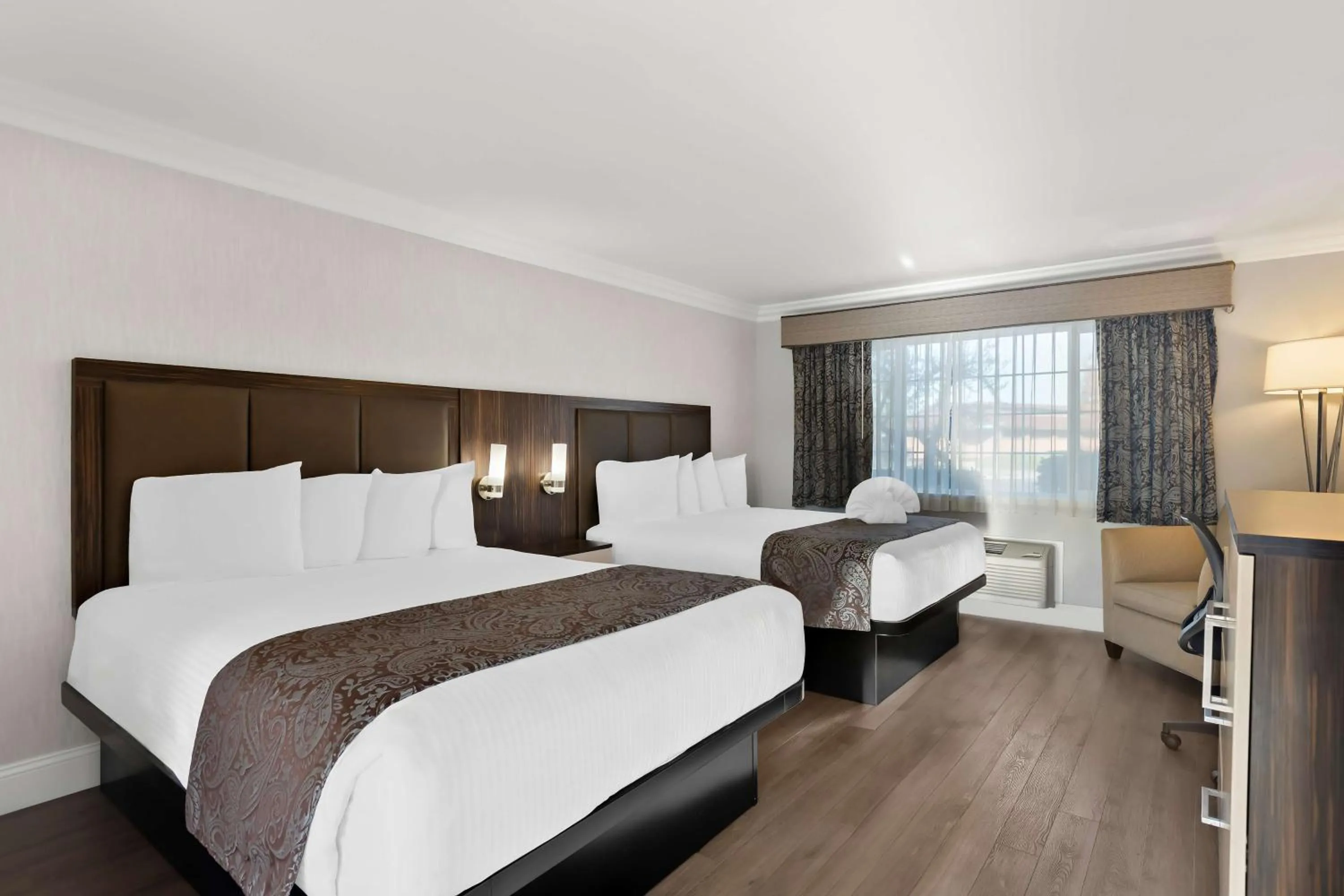 Bedroom, Bed in Best Western University Inn Santa Clara