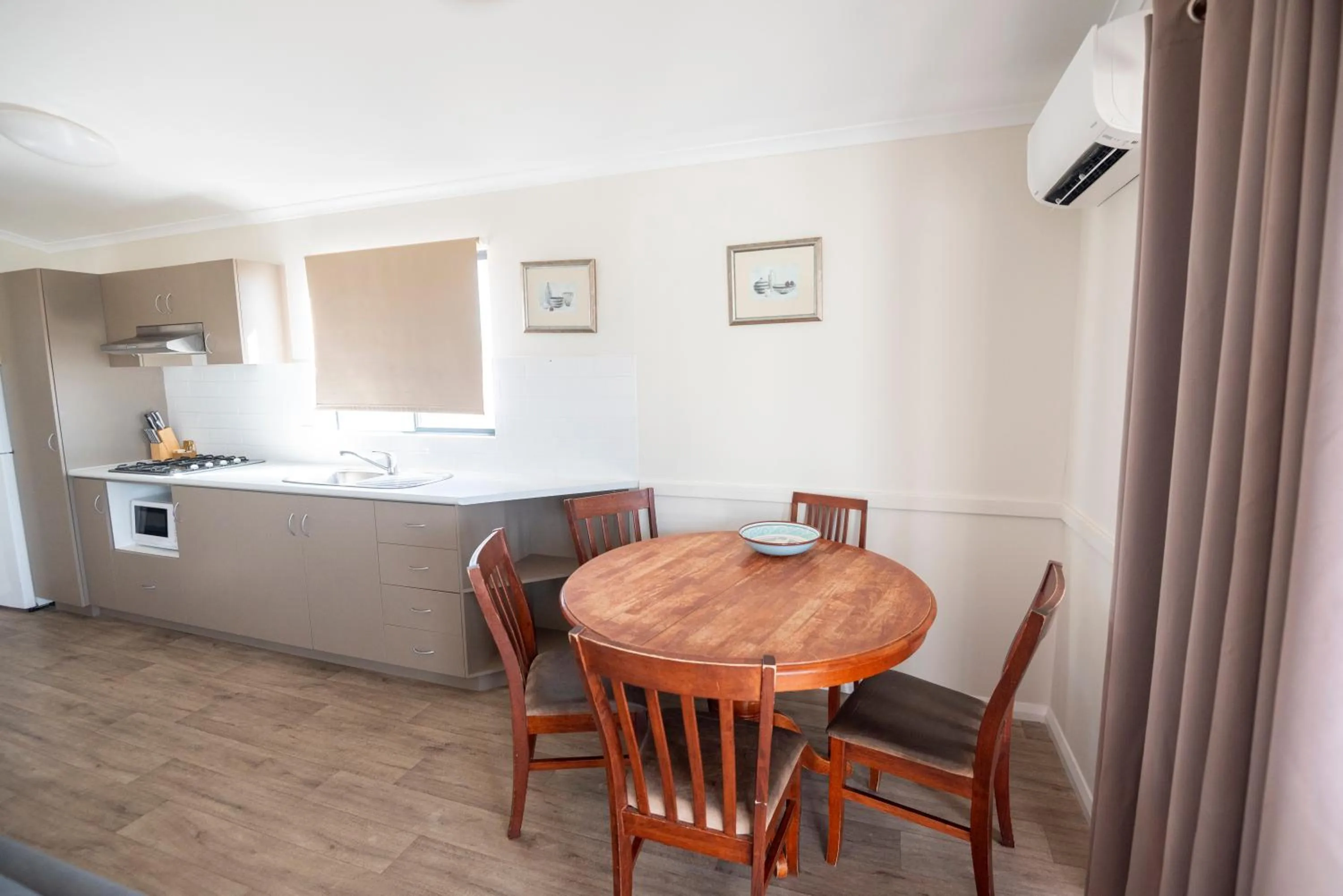 Dining area in Jurien Bay Tourist Park