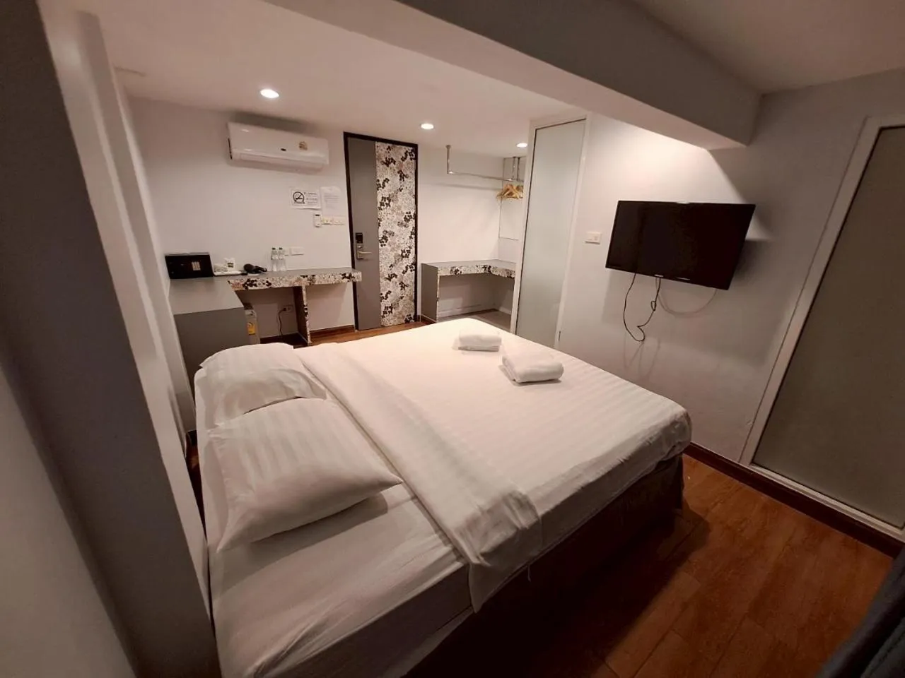 Bed in Nantra Ploenchit hotel