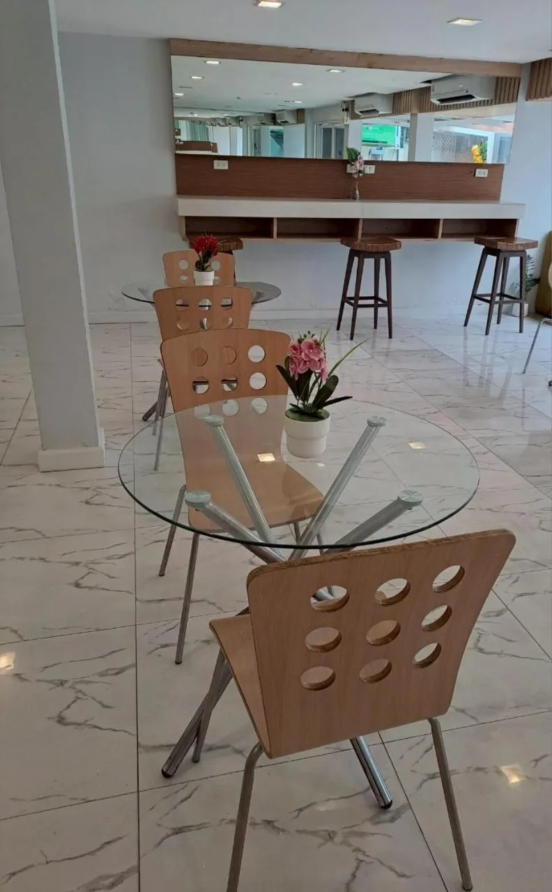 Nantra Ploenchit hotel