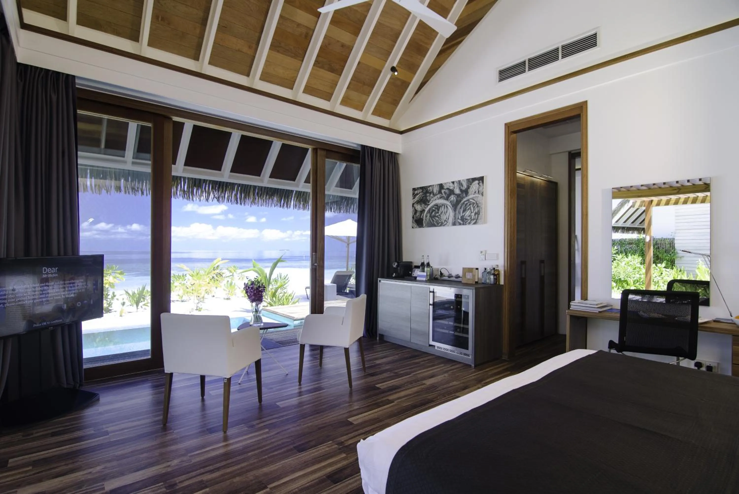 Bed in Kandolhu Maldives