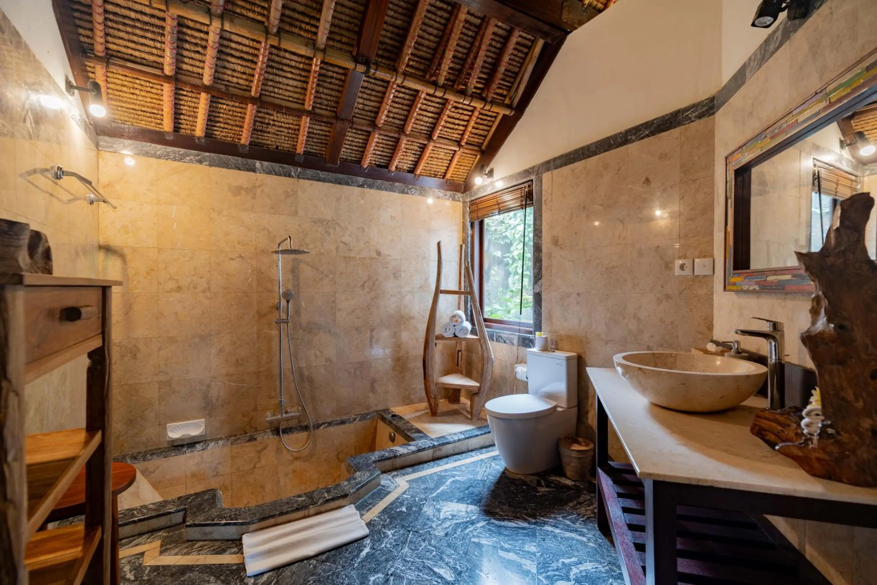 Shower in Sama's Cottages and Villas