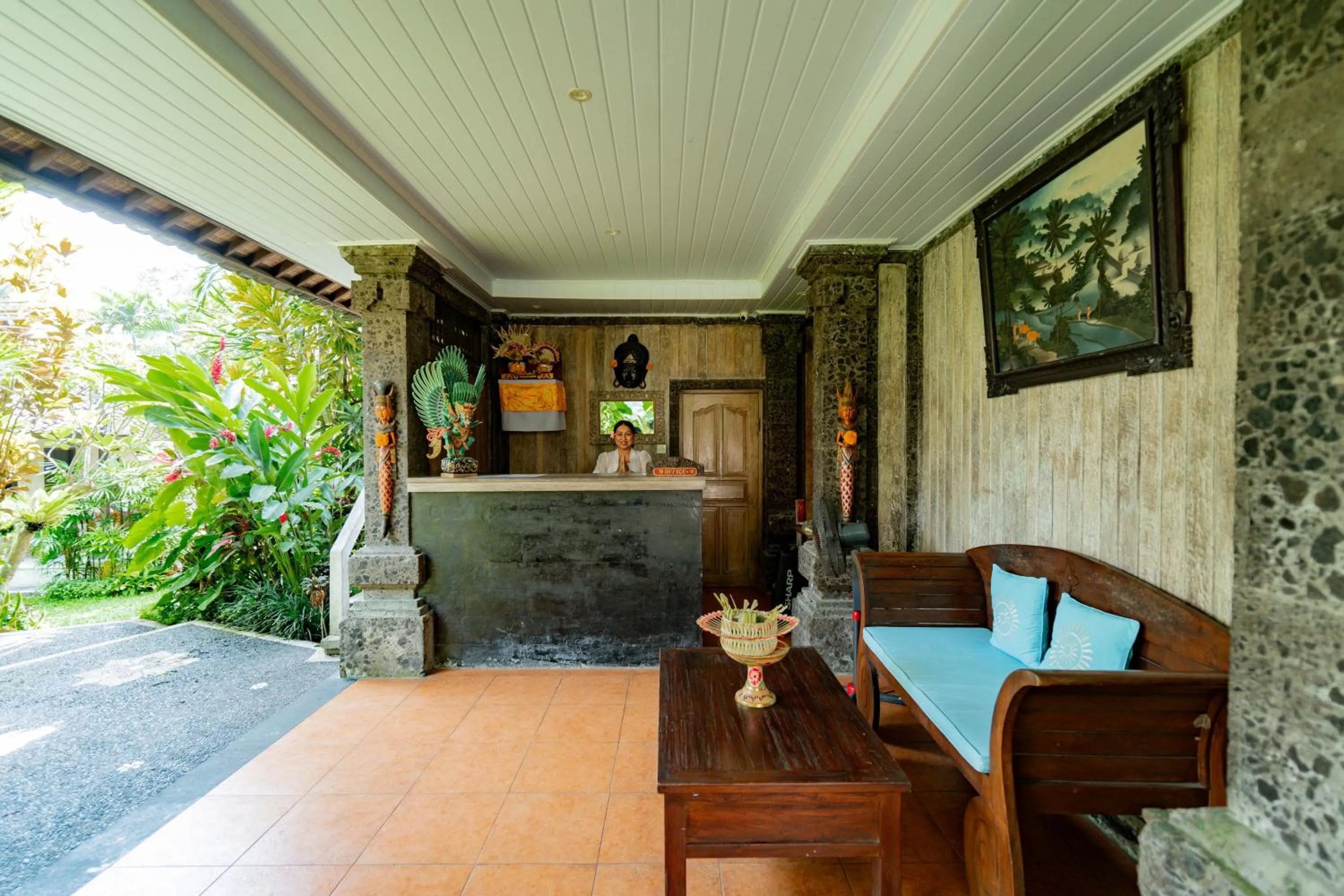 Lobby or reception in Sama's Cottages and Villas