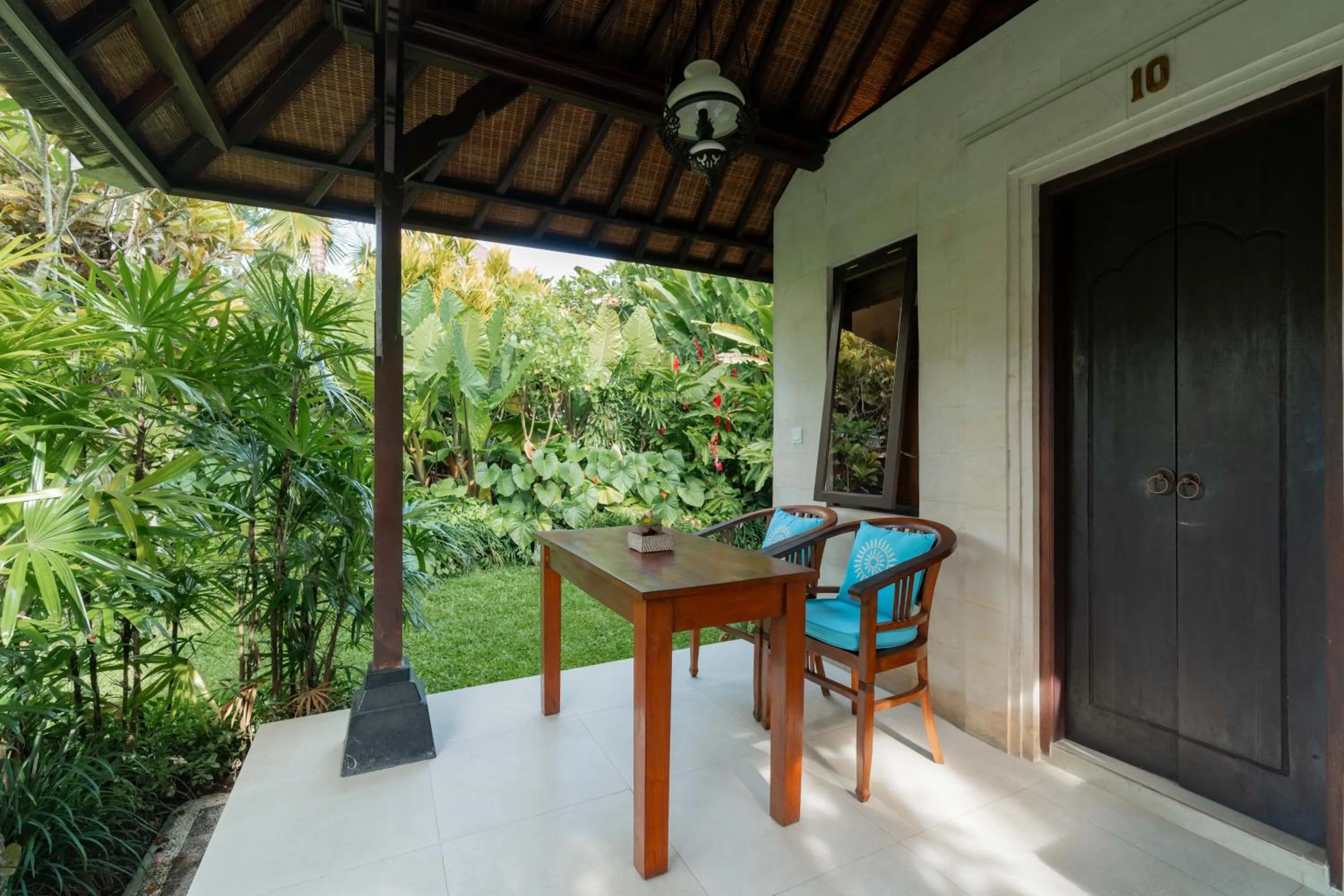 Patio in Sama's Cottages and Villas