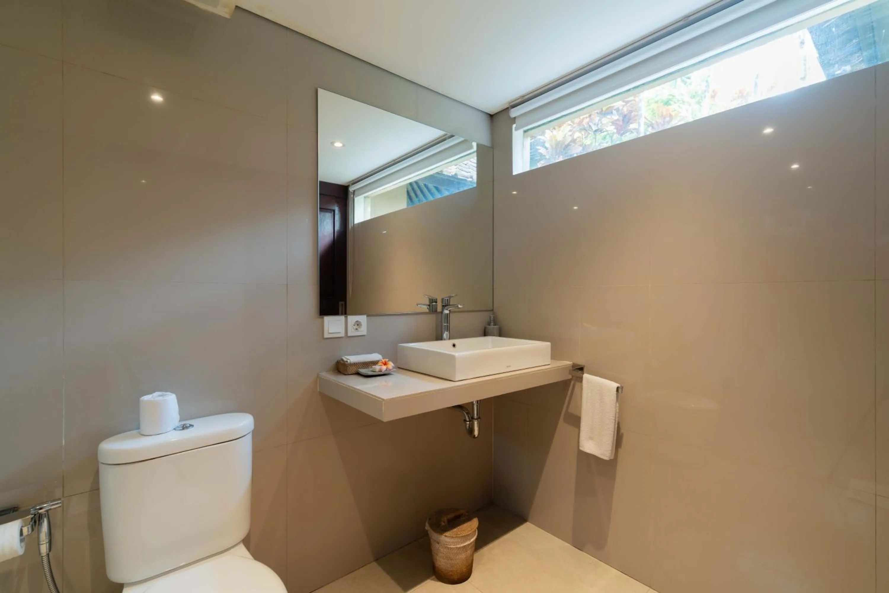 Toilet in Sama's Cottages and Villas