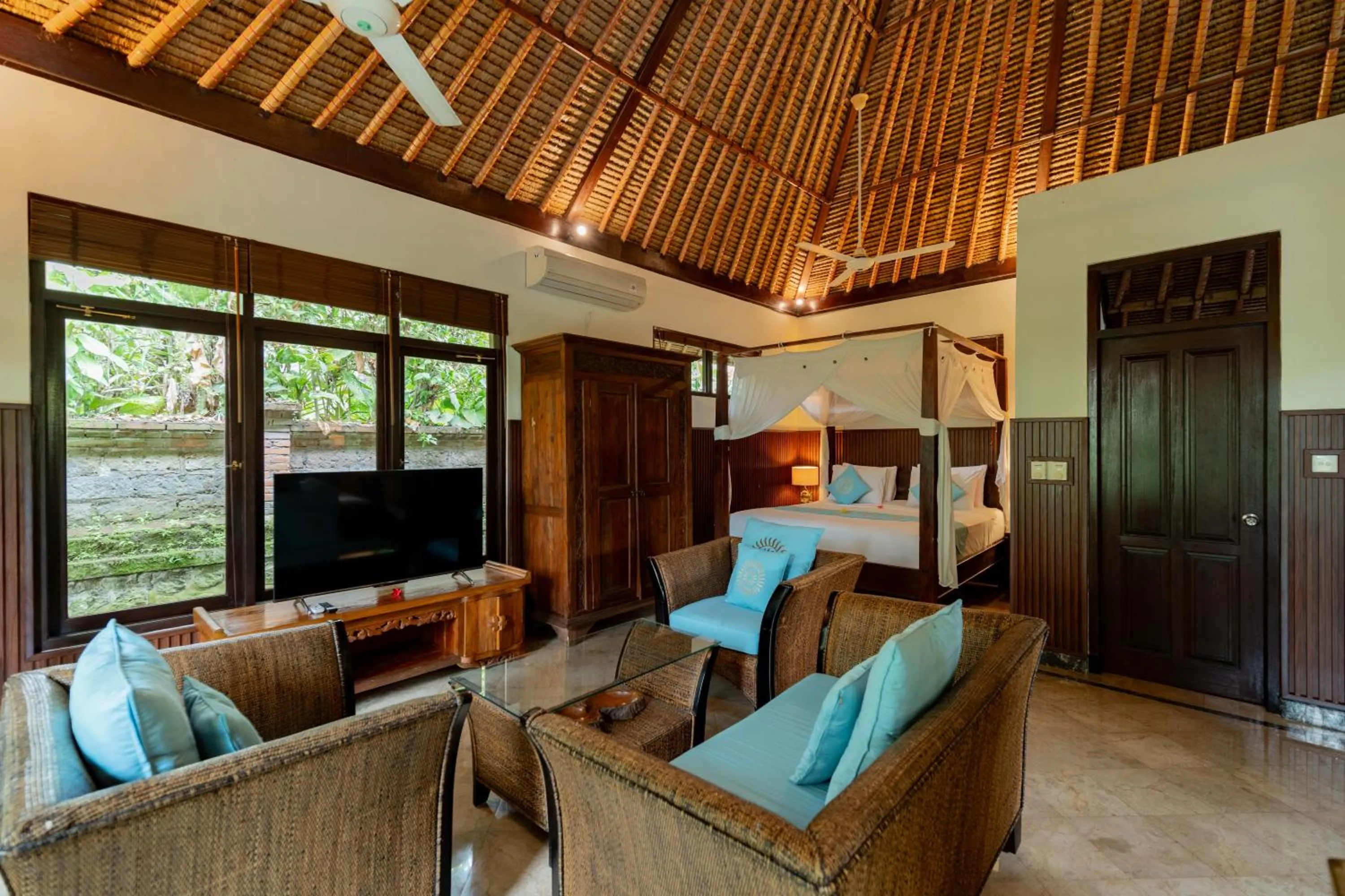 Living room in Sama's Cottages and Villas