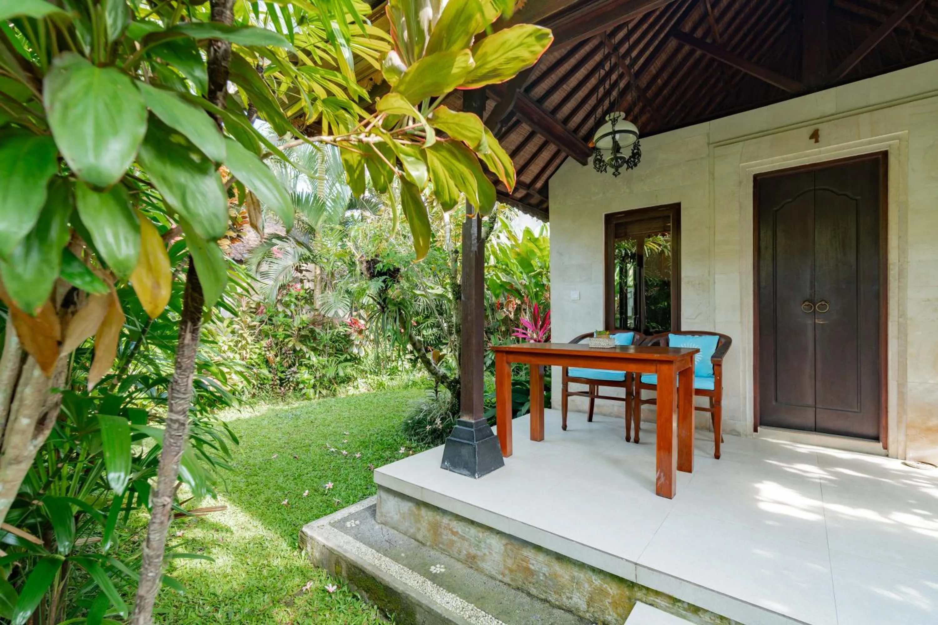 Property building in Sama's Cottages and Villas