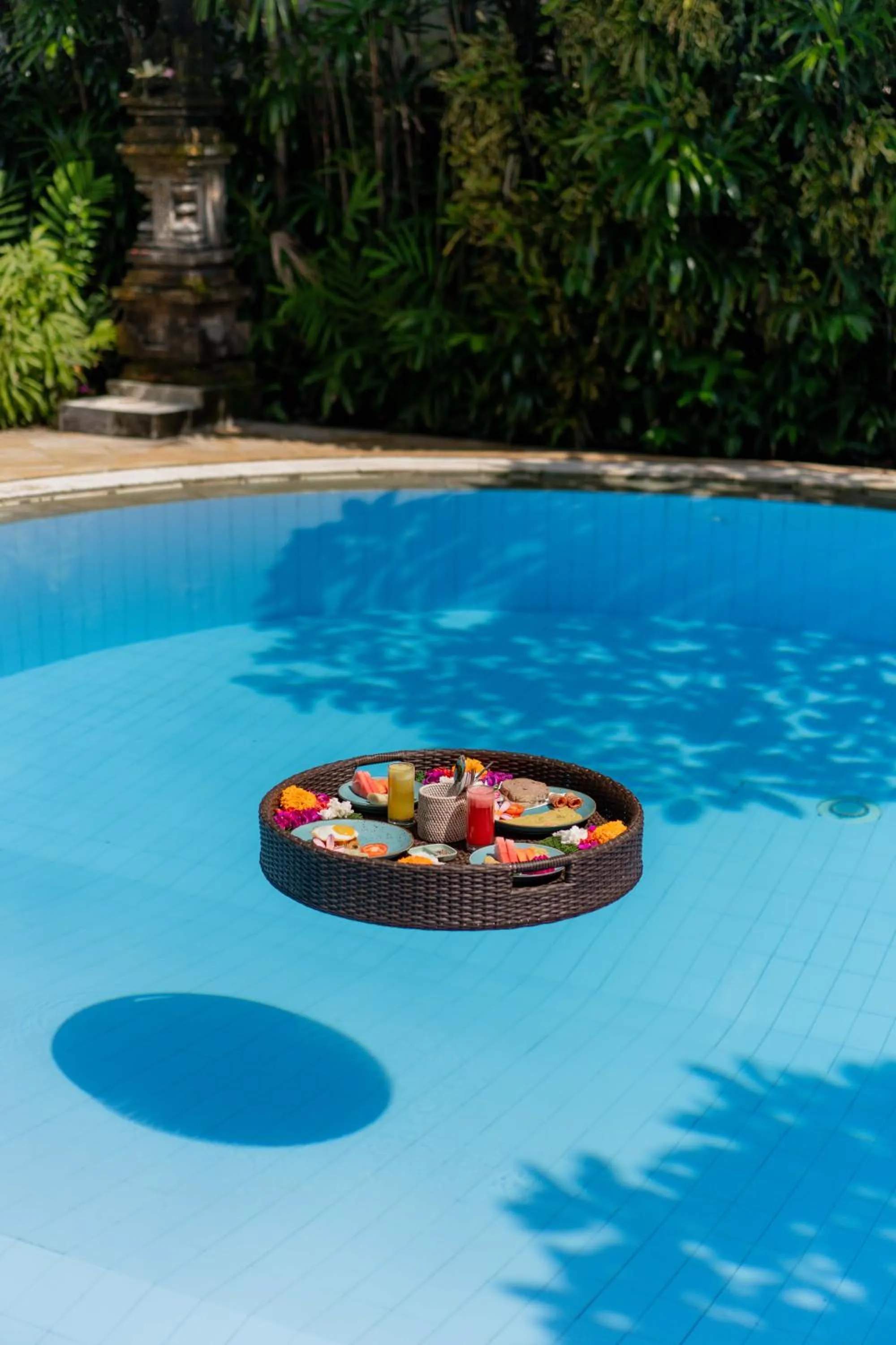 Breakfast in Sama's Cottages and Villas