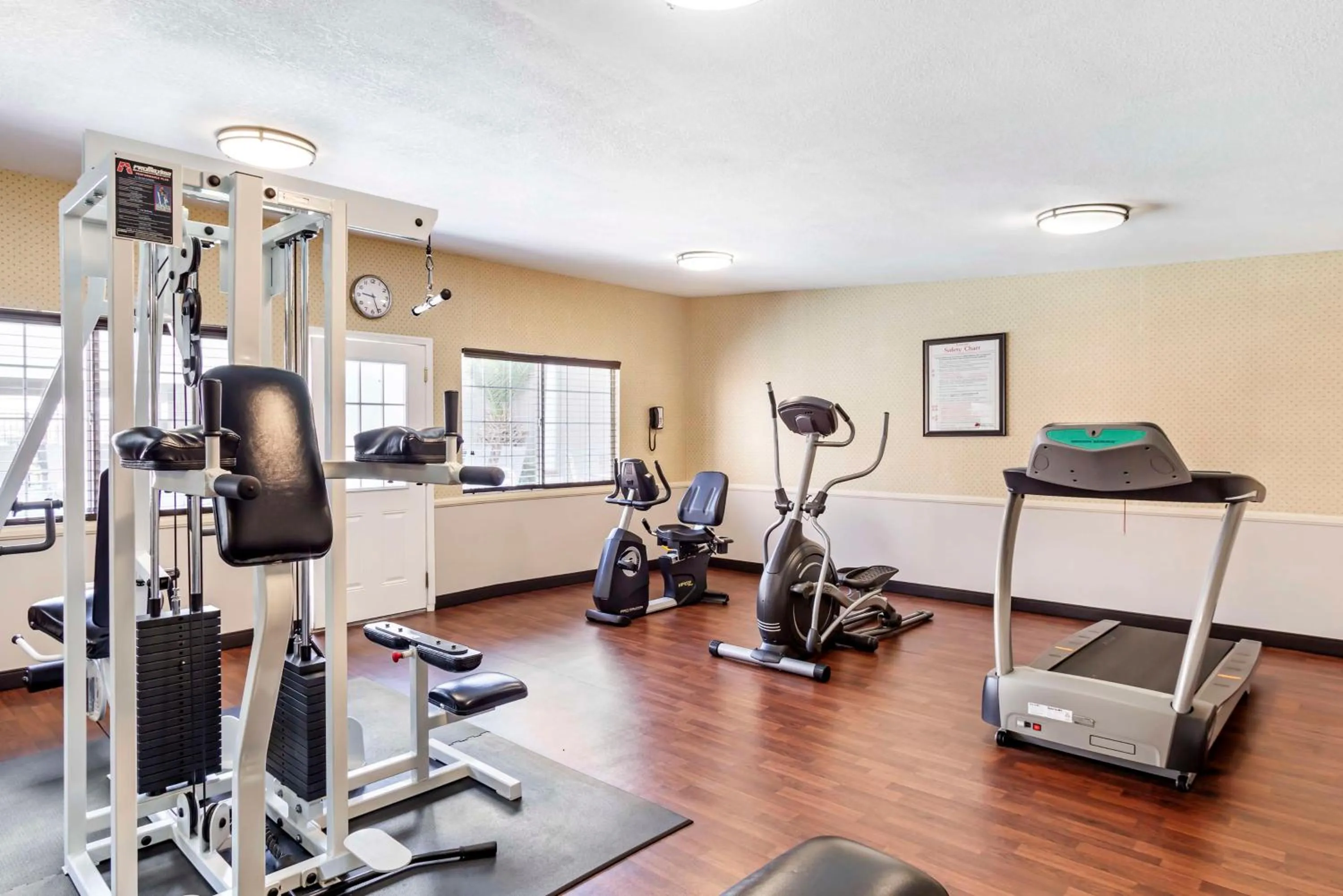 Fitness centre/facilities in Best Western China Lake Inn