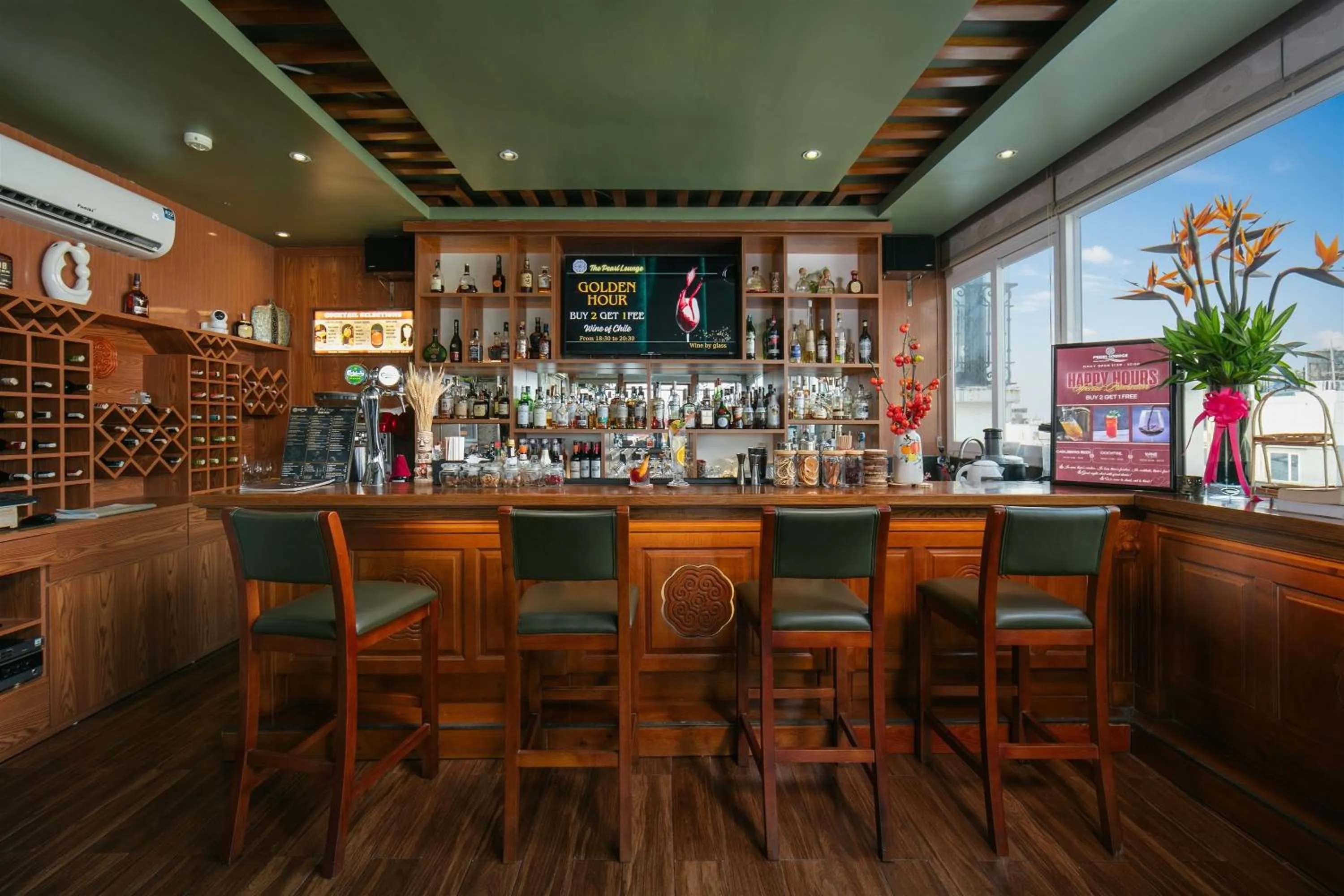 Lounge or bar in Hanoi Pearl Hotel