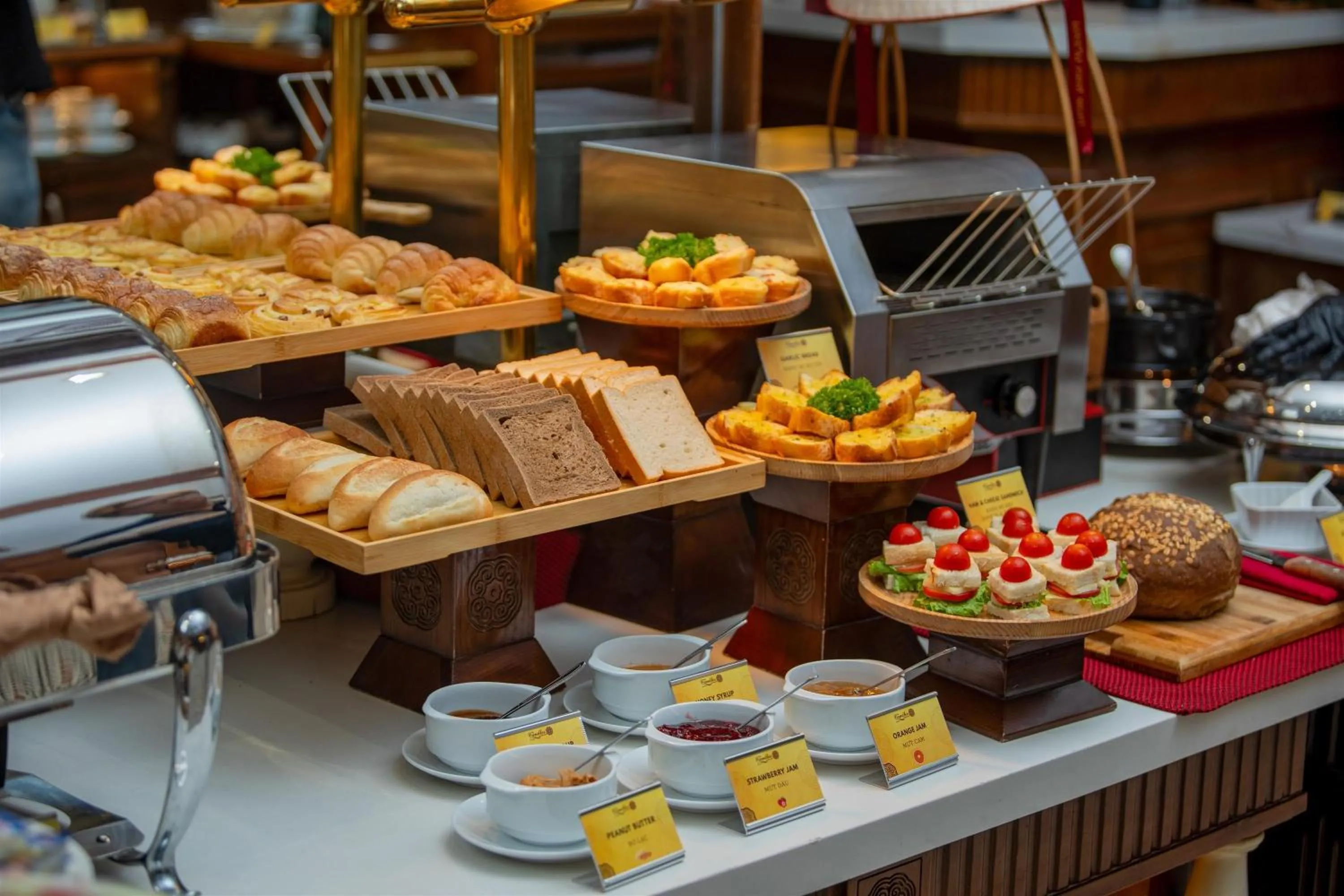 Buffet breakfast in Hanoi Pearl Hotel