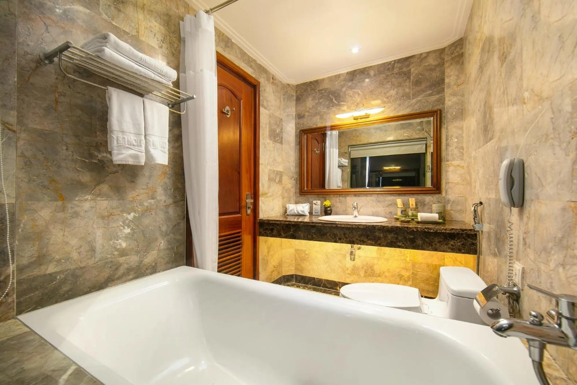 Bathroom in Hanoi Pearl Hotel