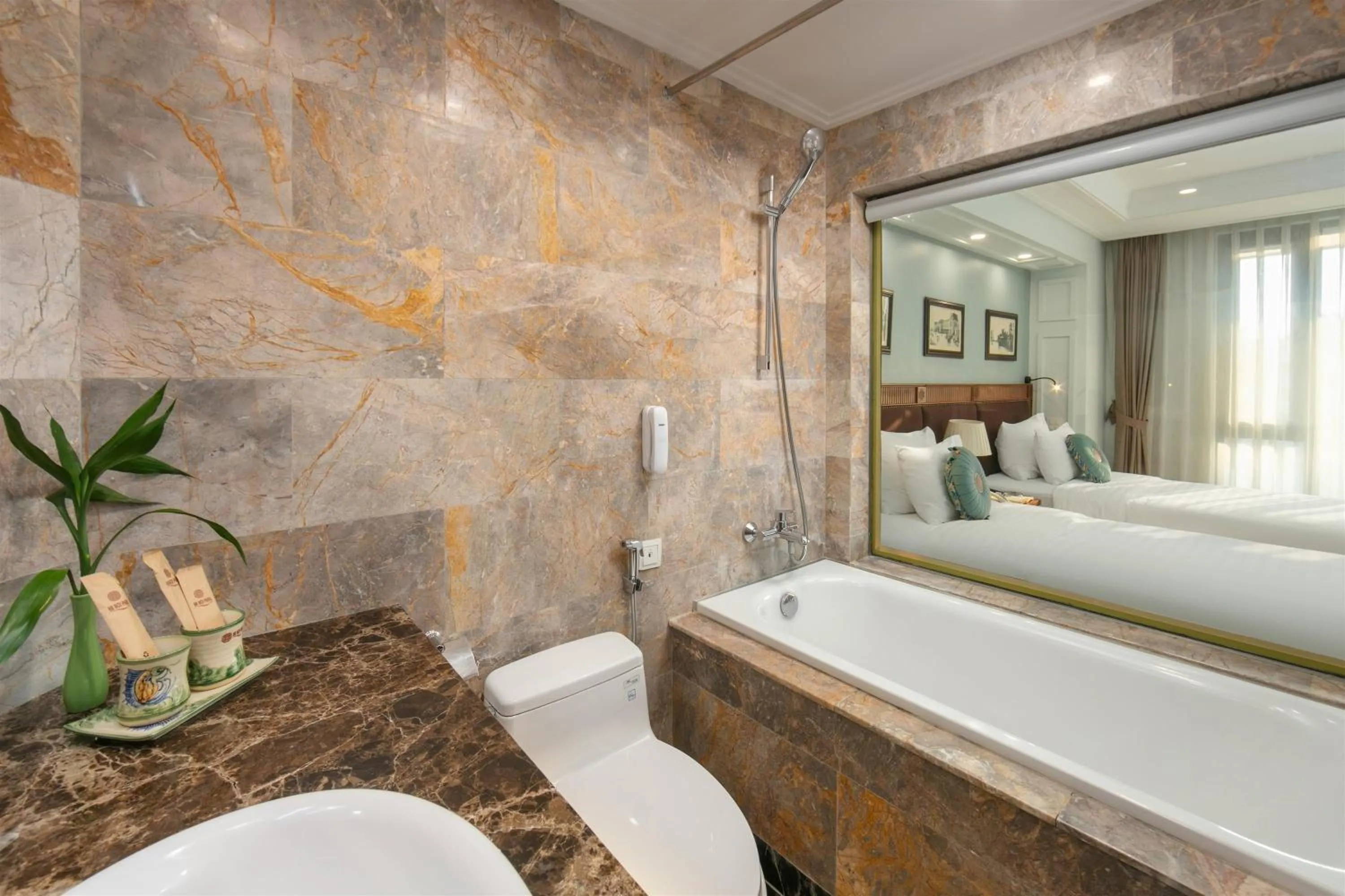 Bathroom, Bed in Hanoi Pearl Hotel