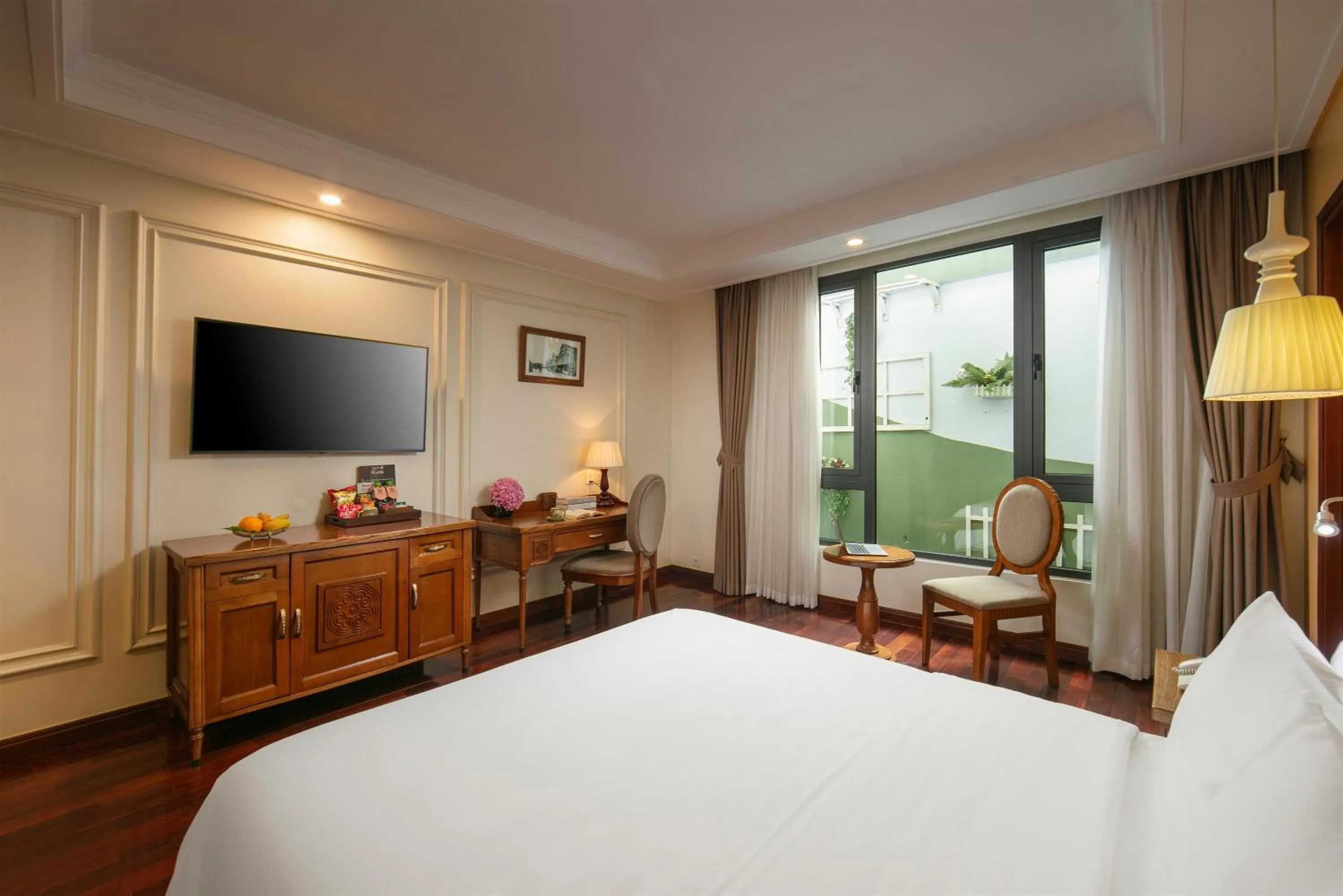 Bedroom, Bed in Hanoi Pearl Hotel