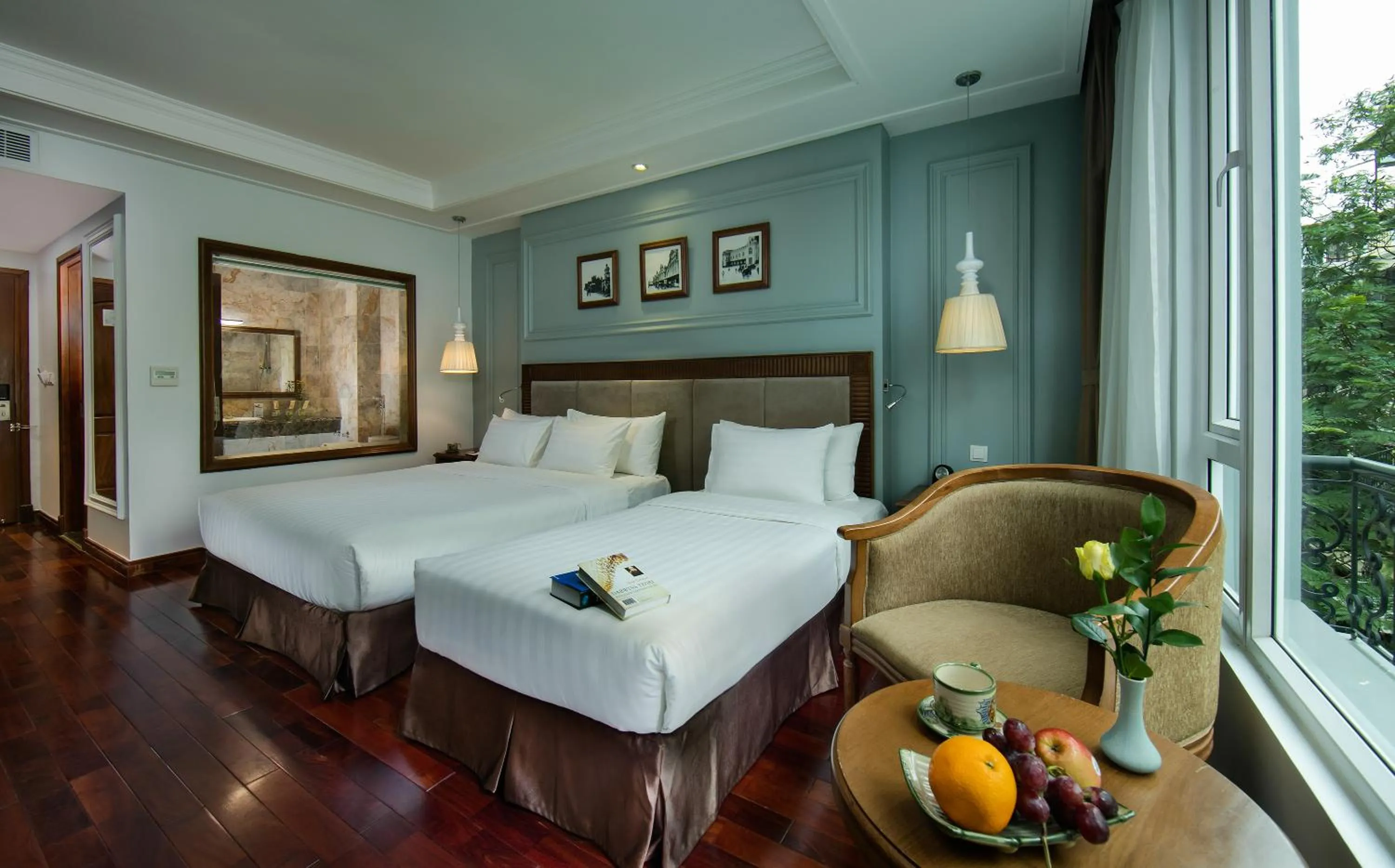 Photo of the whole room, Bed in Hanoi Pearl Hotel
