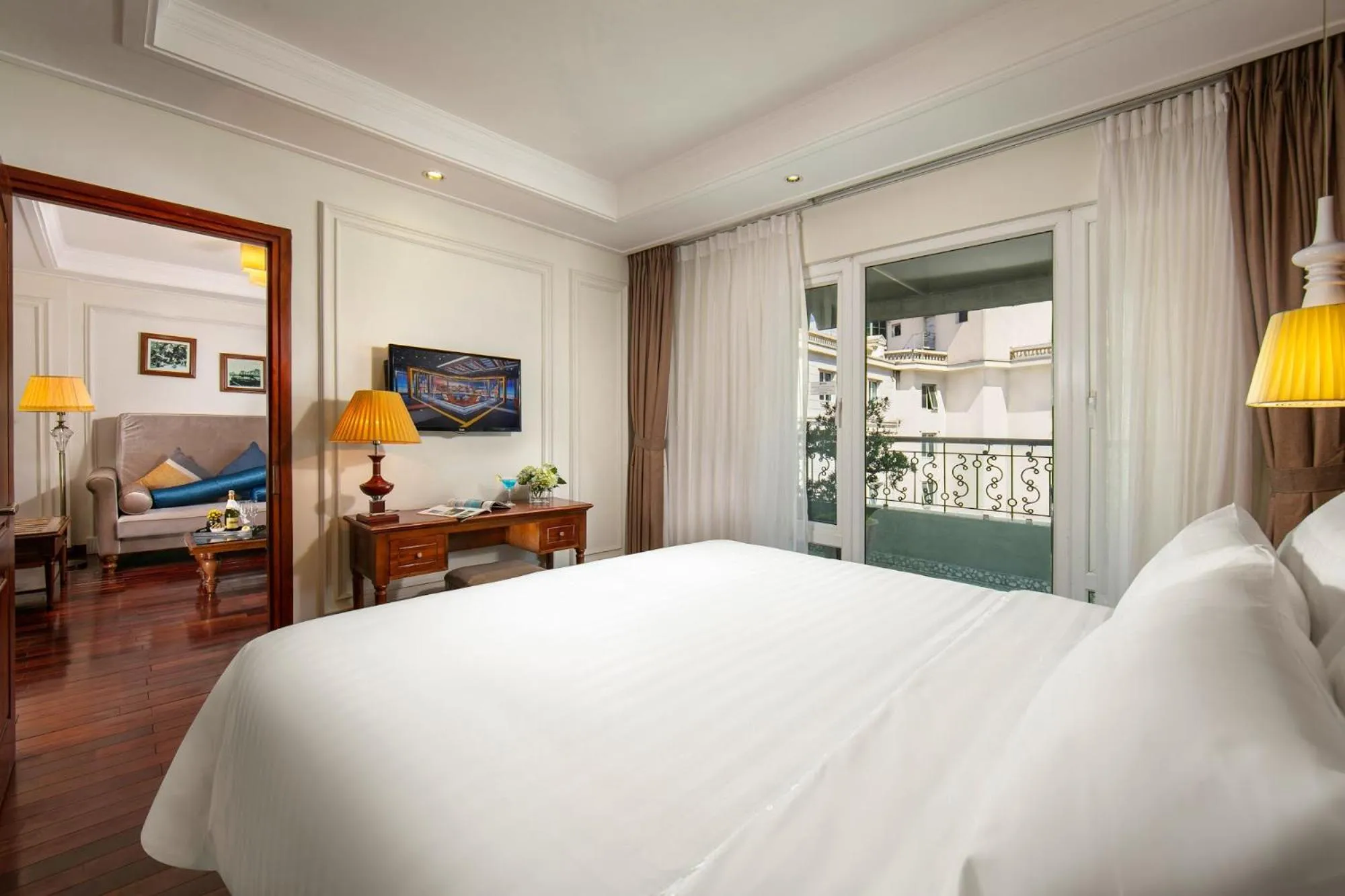 Photo of the whole room, Bed in Hanoi Pearl Hotel