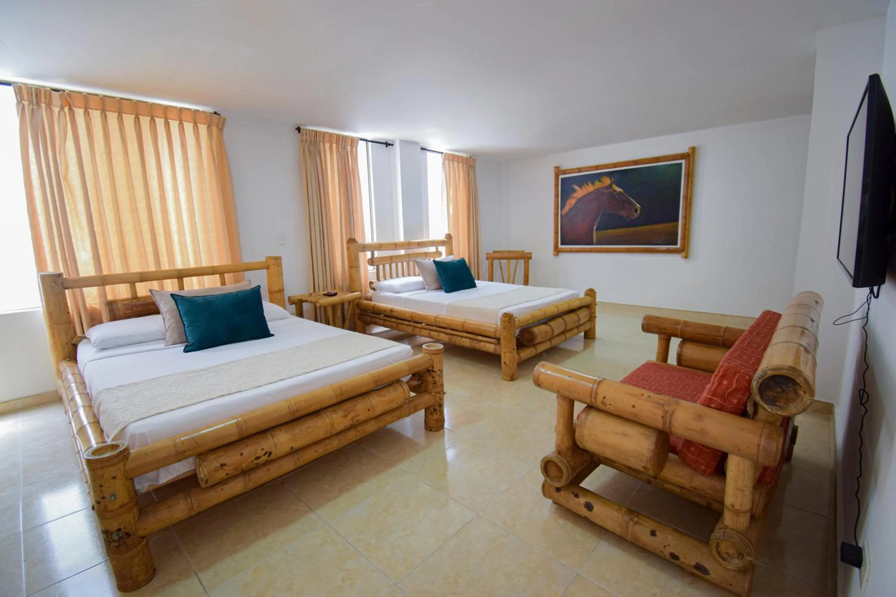 Bed in Hotel Toledo Plaza