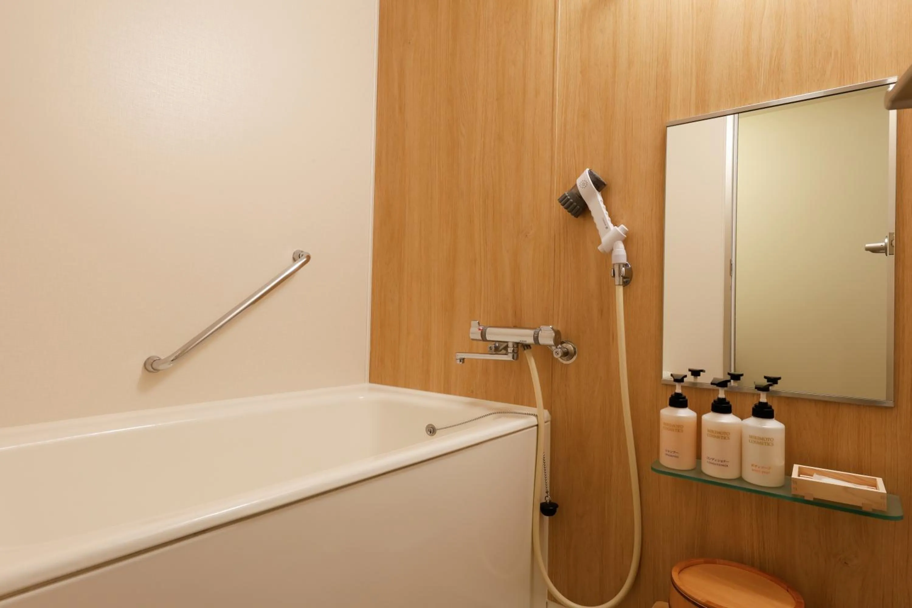 Photo of the whole room in Dogo Kan