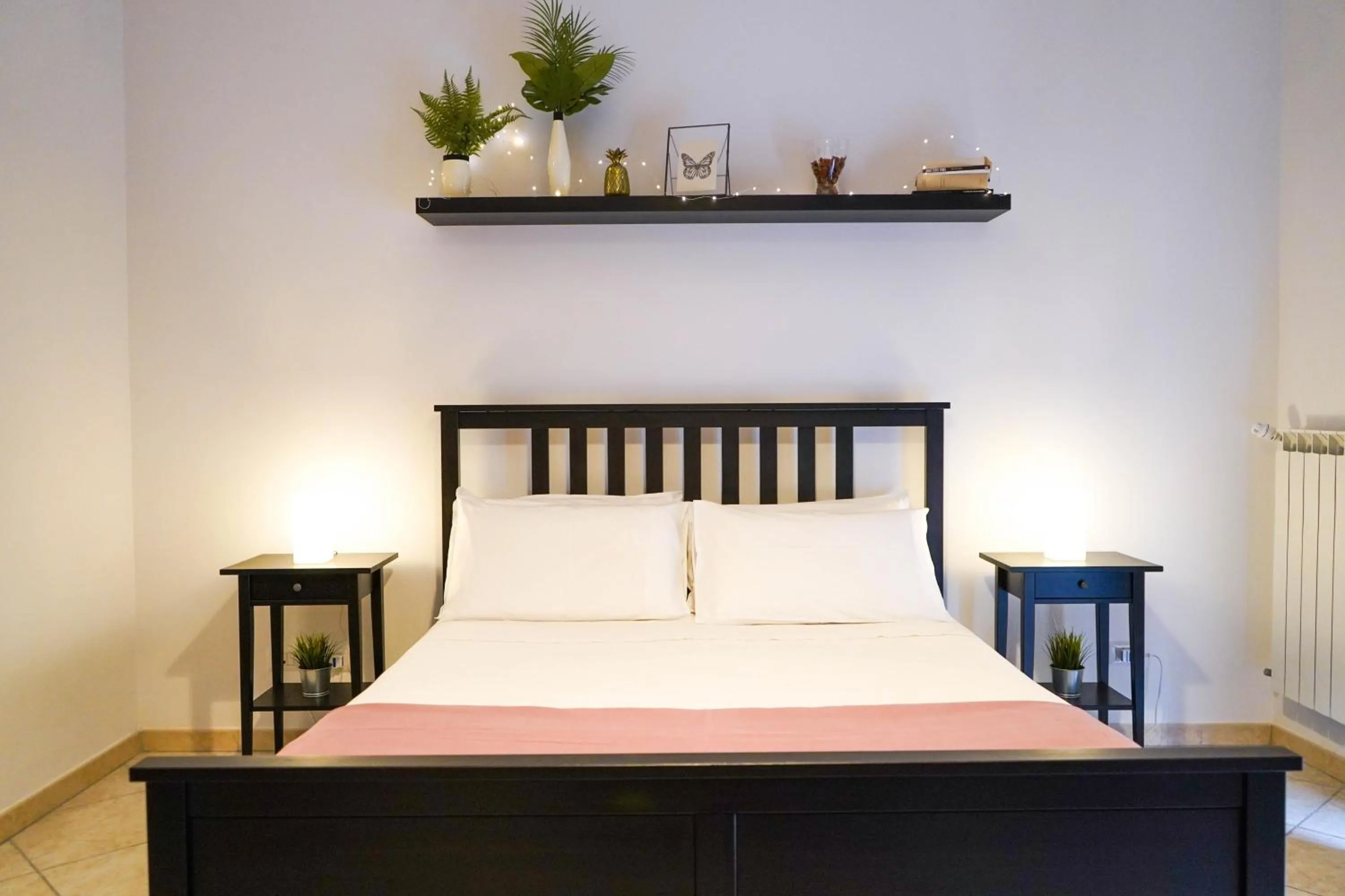 Bedroom, Bed in The Good Place B&B