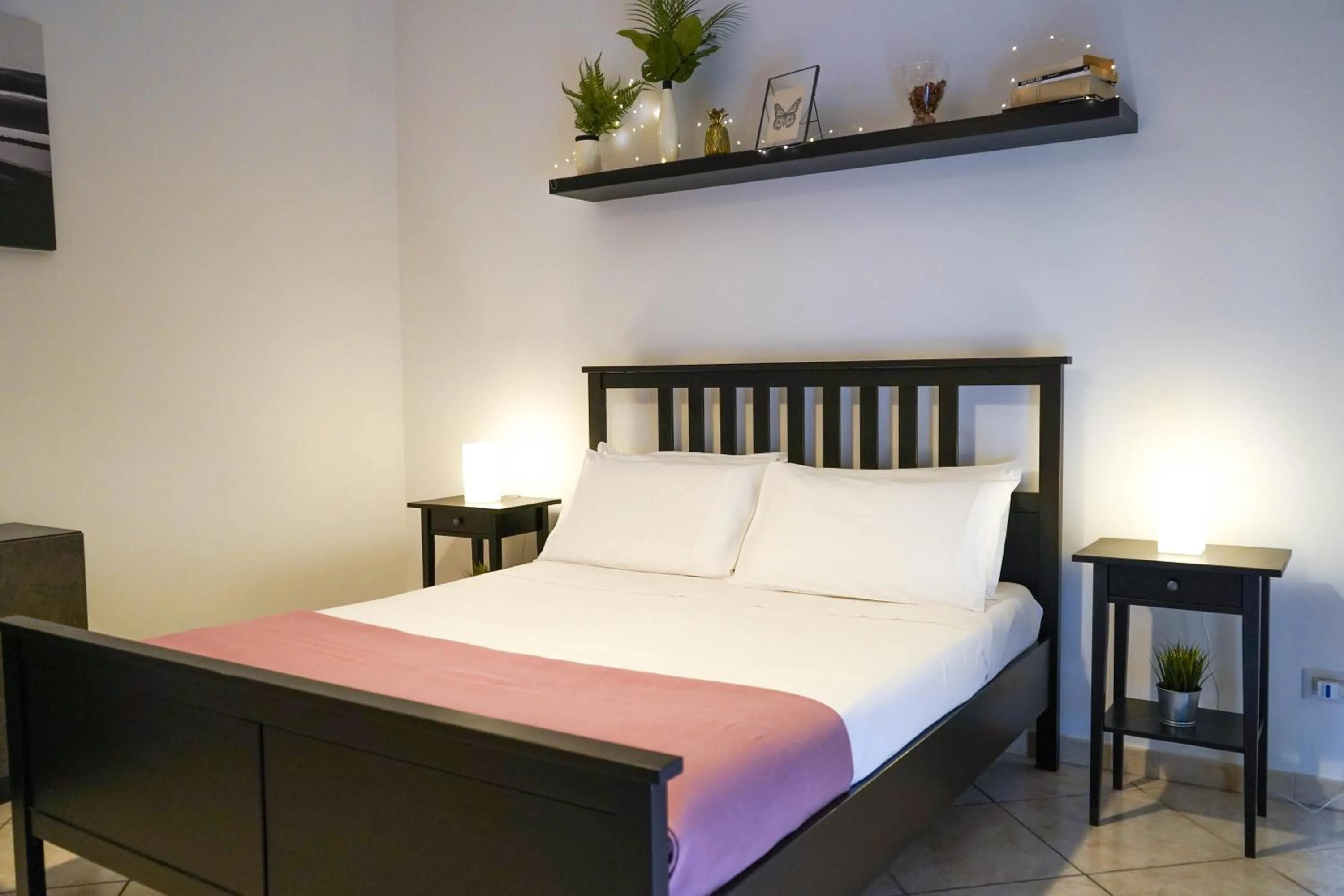 Bedroom, Bed in The Good Place B&B