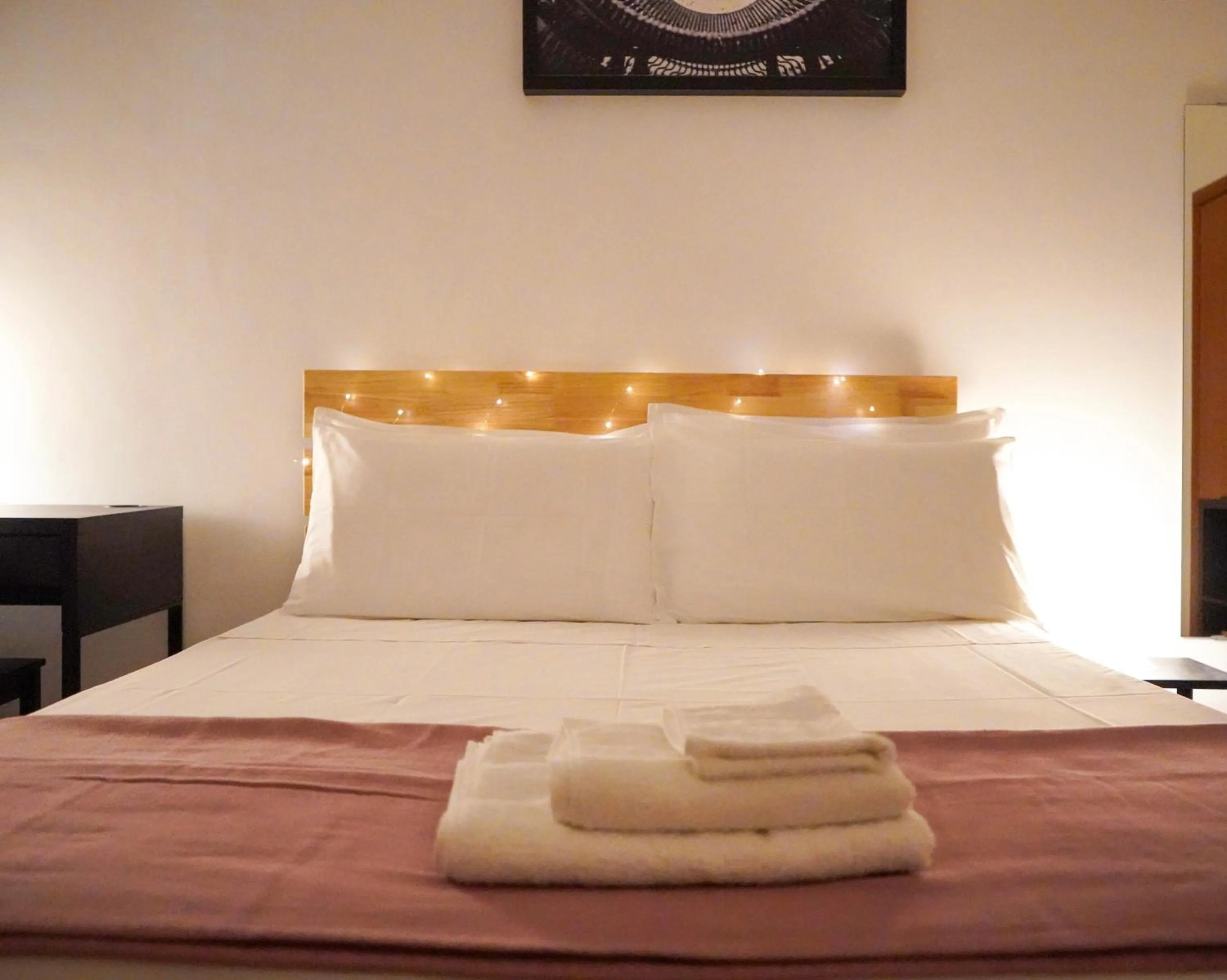 Bedroom, Bed in The Good Place B&B